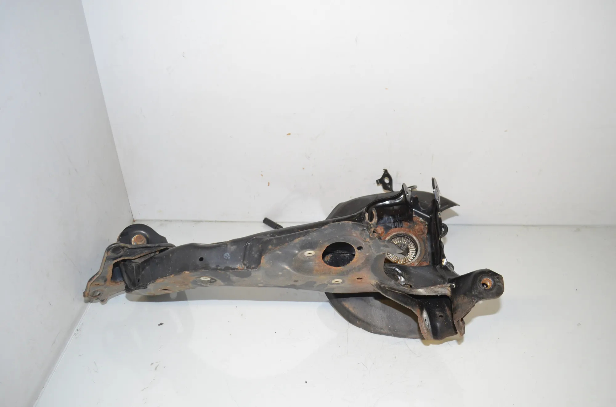 Rear Right Wheel Hub – OEM 8842880 · BMW X1 (F48) xDrive 18 d 2017 – 4