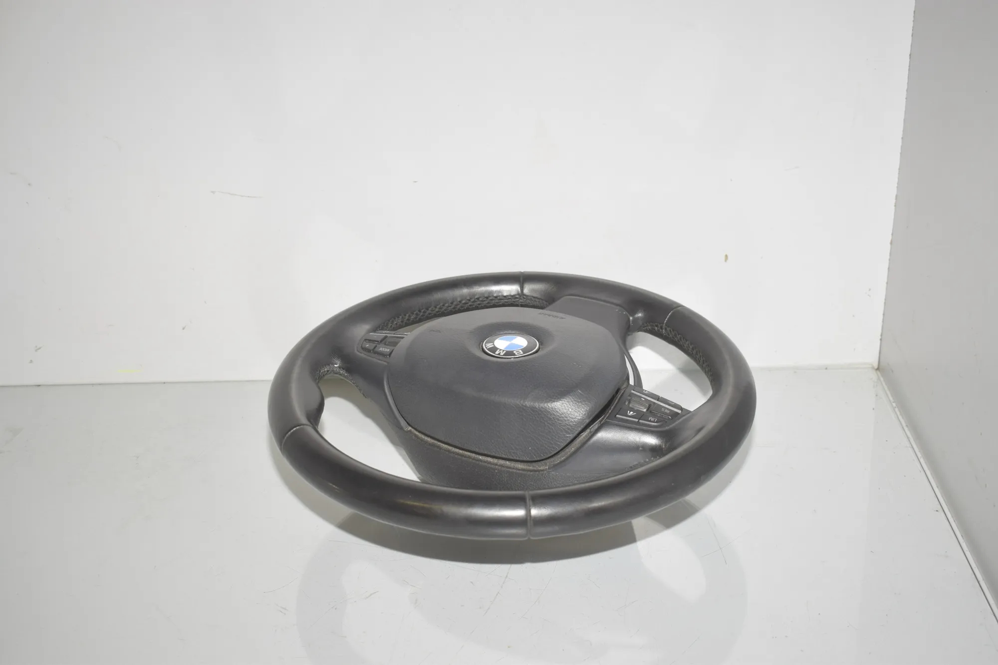 Steering Wheel – OEM 6790891 · BMW 5 Touring (F11) 535 d 2013 – 4