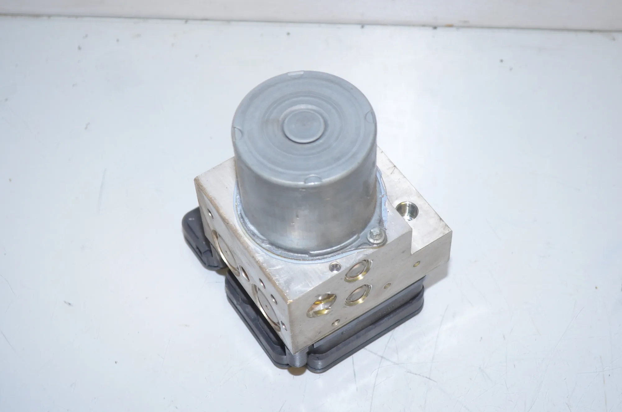 Distance Radar Sensor – OEM 9220065 · BMW 5 Touring (F11) 535 d 2013 – 9