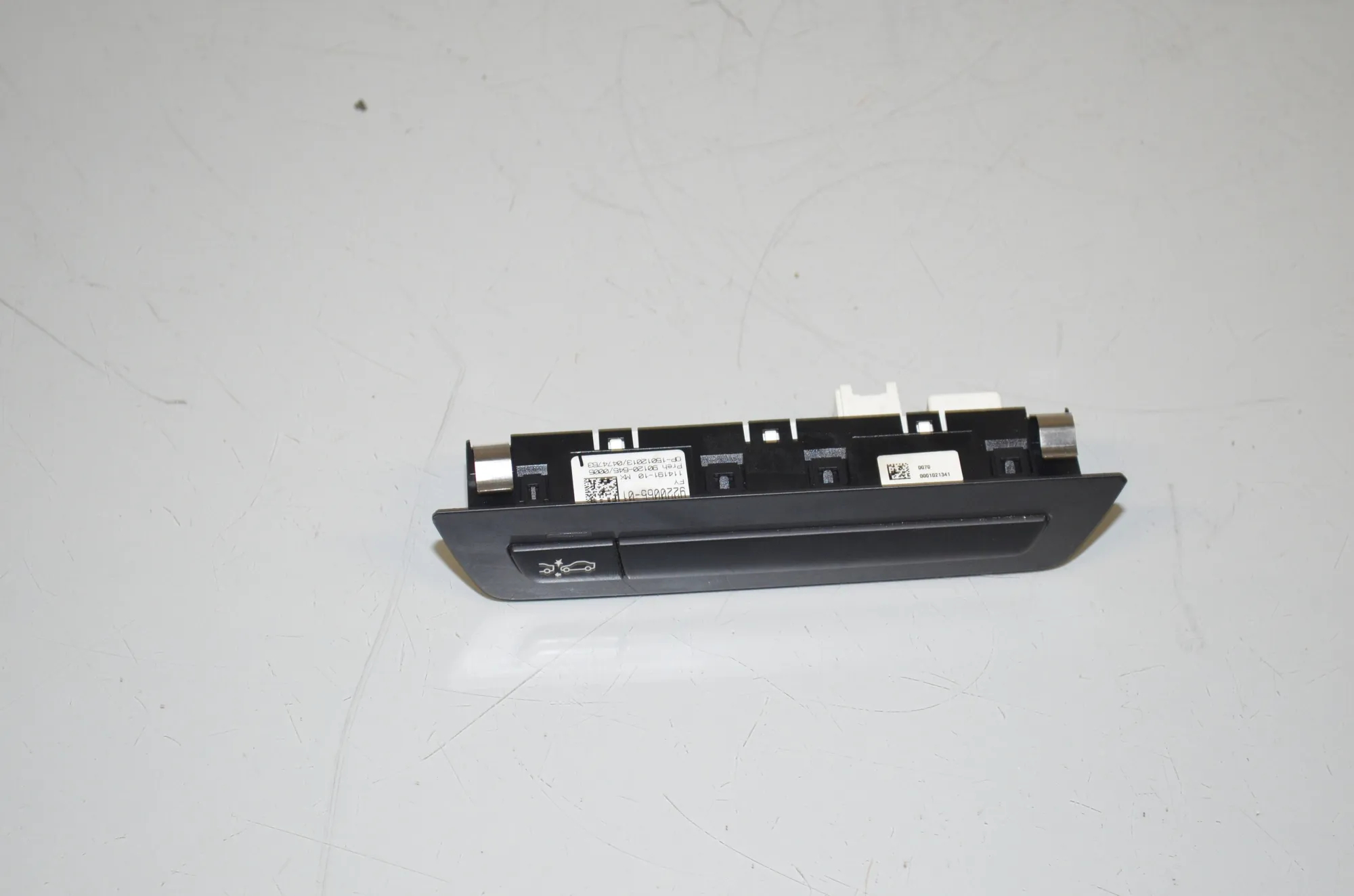 Distance Radar Sensor – OEM 9220065 · BMW 5 Touring (F11) 535 d 2013 – 2