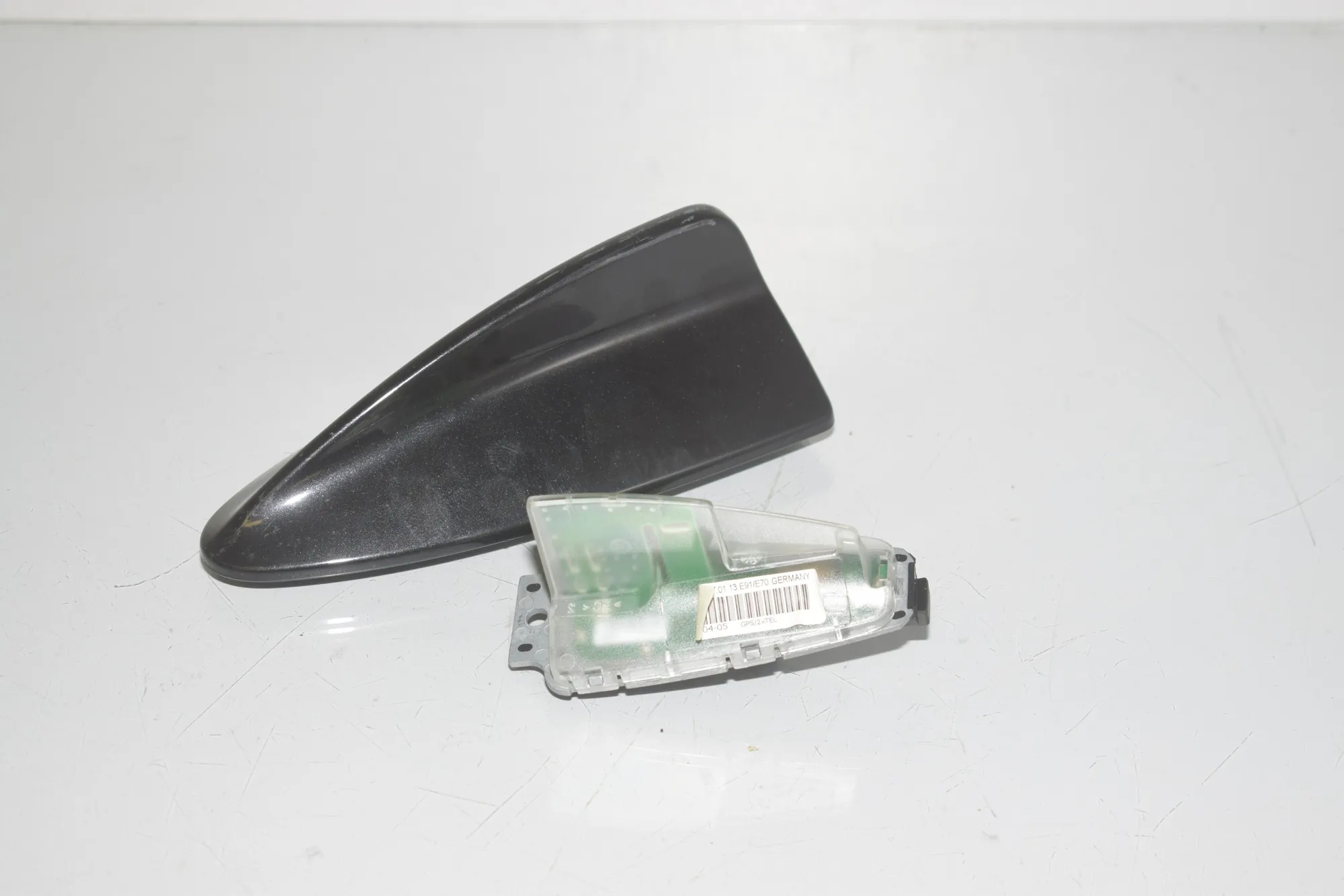 Antenna Trim – OEM 6950704 · BMW 5 Touring (F11) 535 d 2013