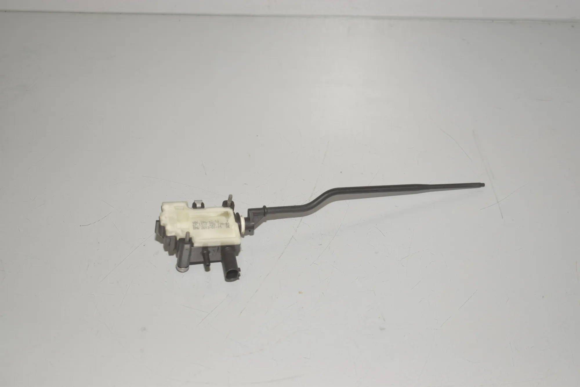 Fuel Tank Cap Lock Motor – OEM 7228199 · BMW 5 Touring (F11) 535 d 2013