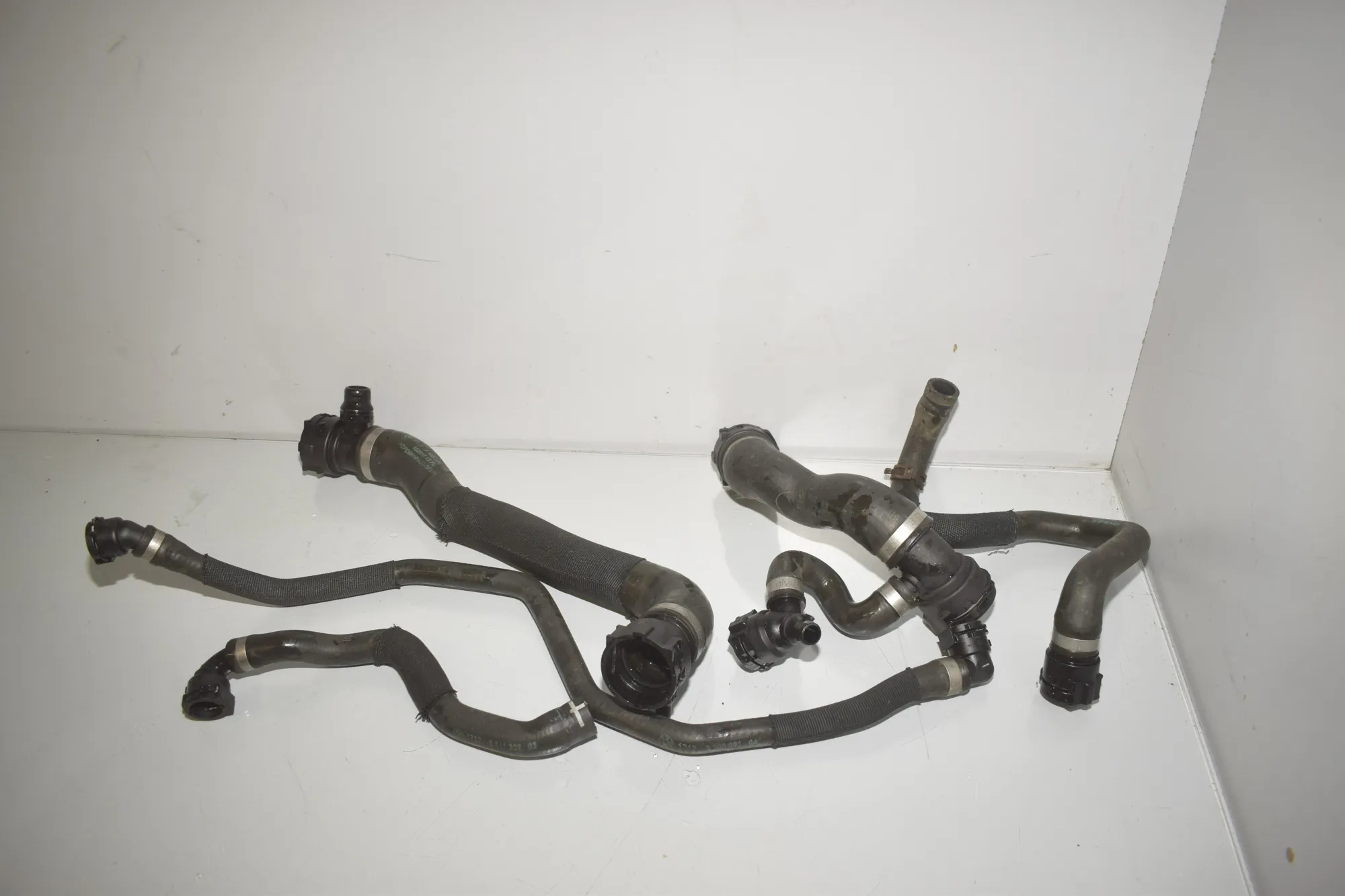 Coolant Hose Pipe – OEM 8506089 · BMW 5 Touring (F11) M 550 d xDrive 2012 – 2