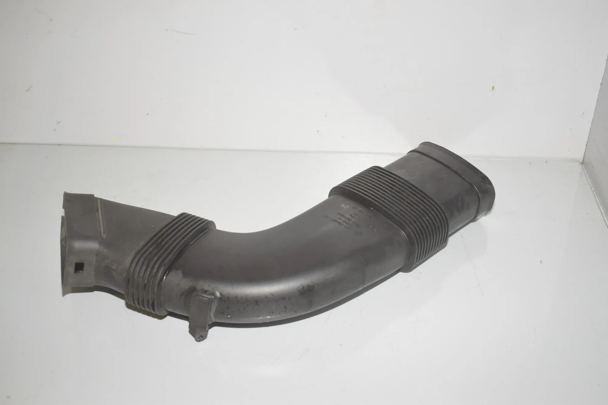 Air Intake Tube – OEM 8509067 · BMW 5 Touring (F11) M 550 d xDrive 2012