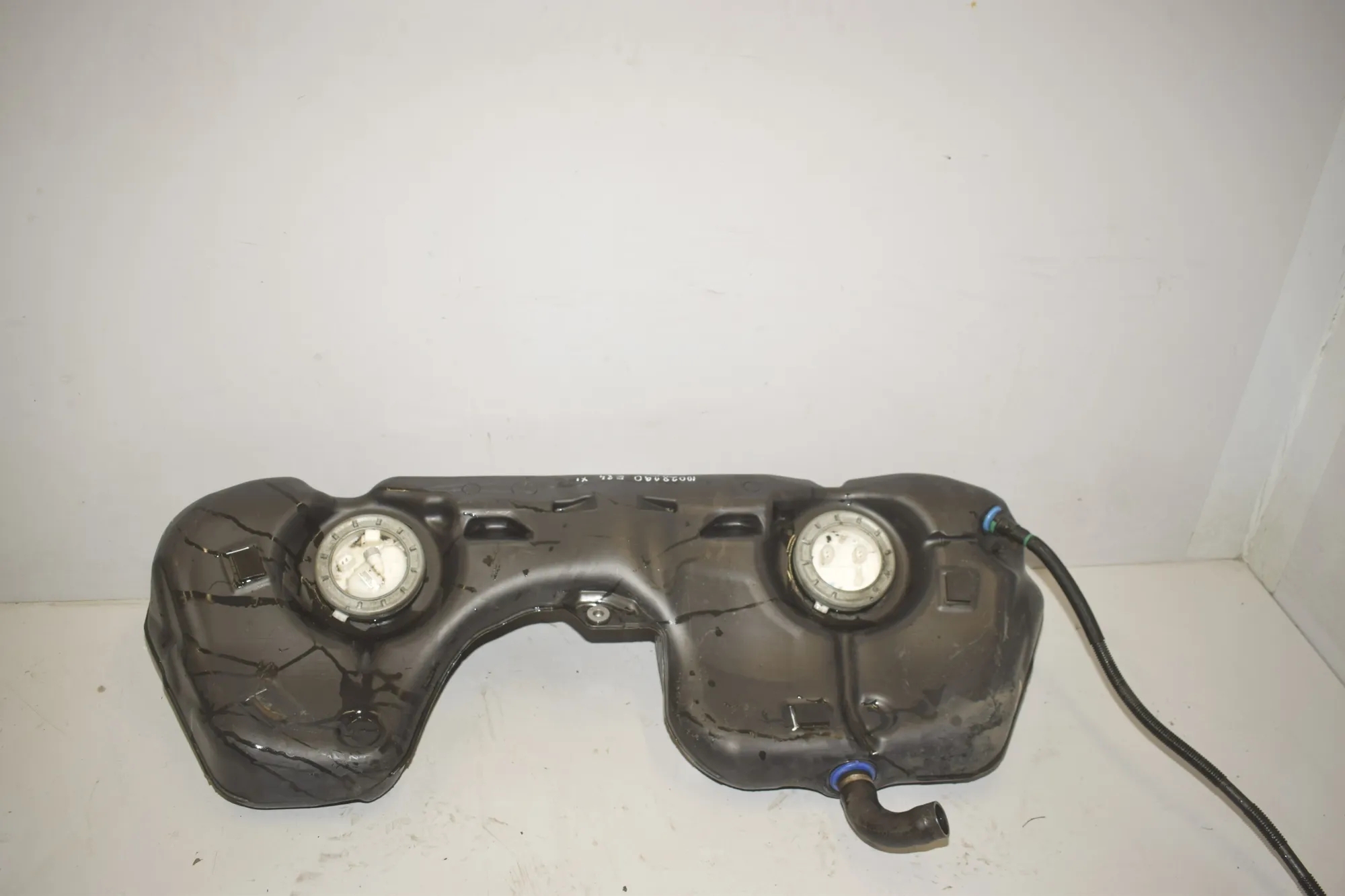 Fuel Tank – OEM 7283798 · BMW X1 (E84) sDrive 20 i 2013