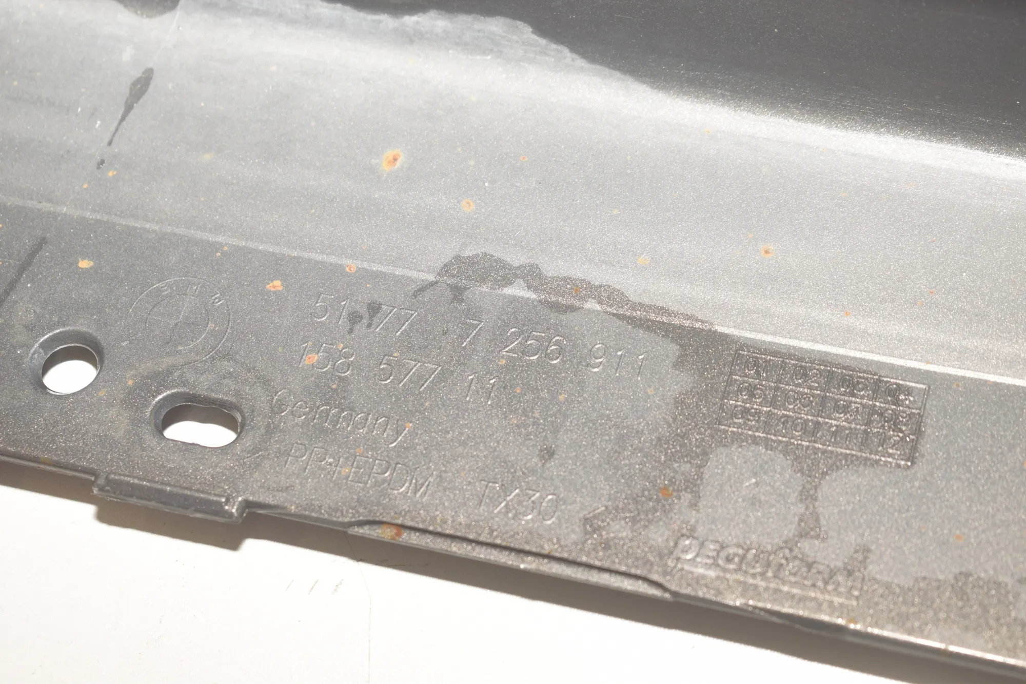 Left Side Plastic Sideskirt Cover – OEM 7256911 · BMW 3 (F30, F80) 318 d 2013 – 4