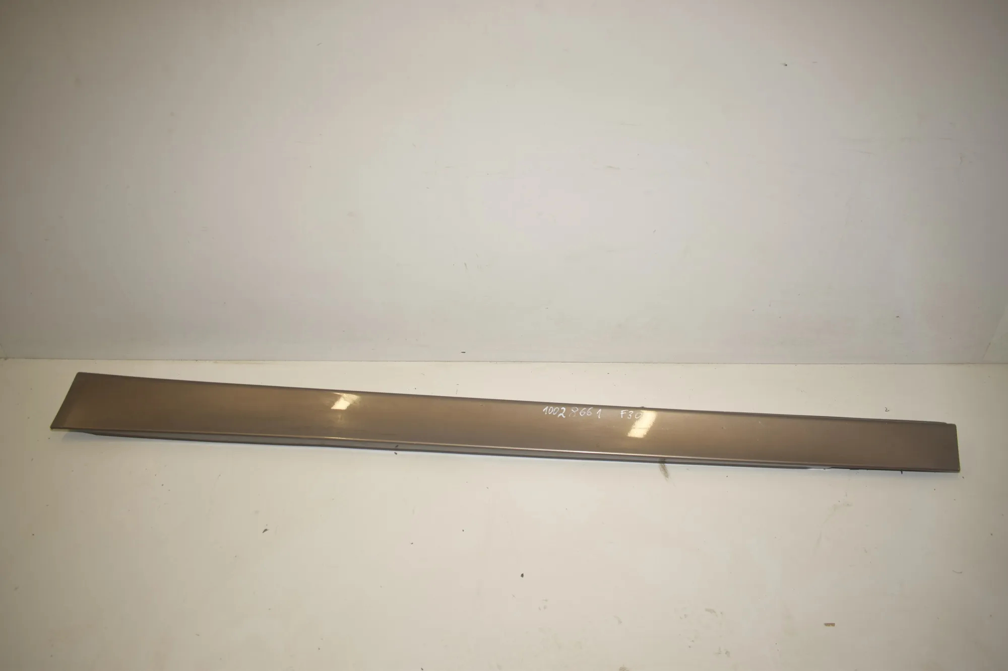 Left Side Plastic Sideskirt Cover – OEM 7256911 · BMW 3 (F30, F80) 318 d 2013