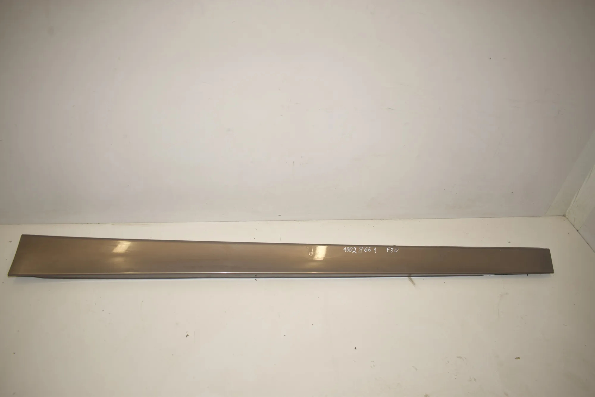 Left Side Plastic Sideskirt Cover – OEM 7256911 · BMW 3 (F30, F80) 318 d 2013 – 2