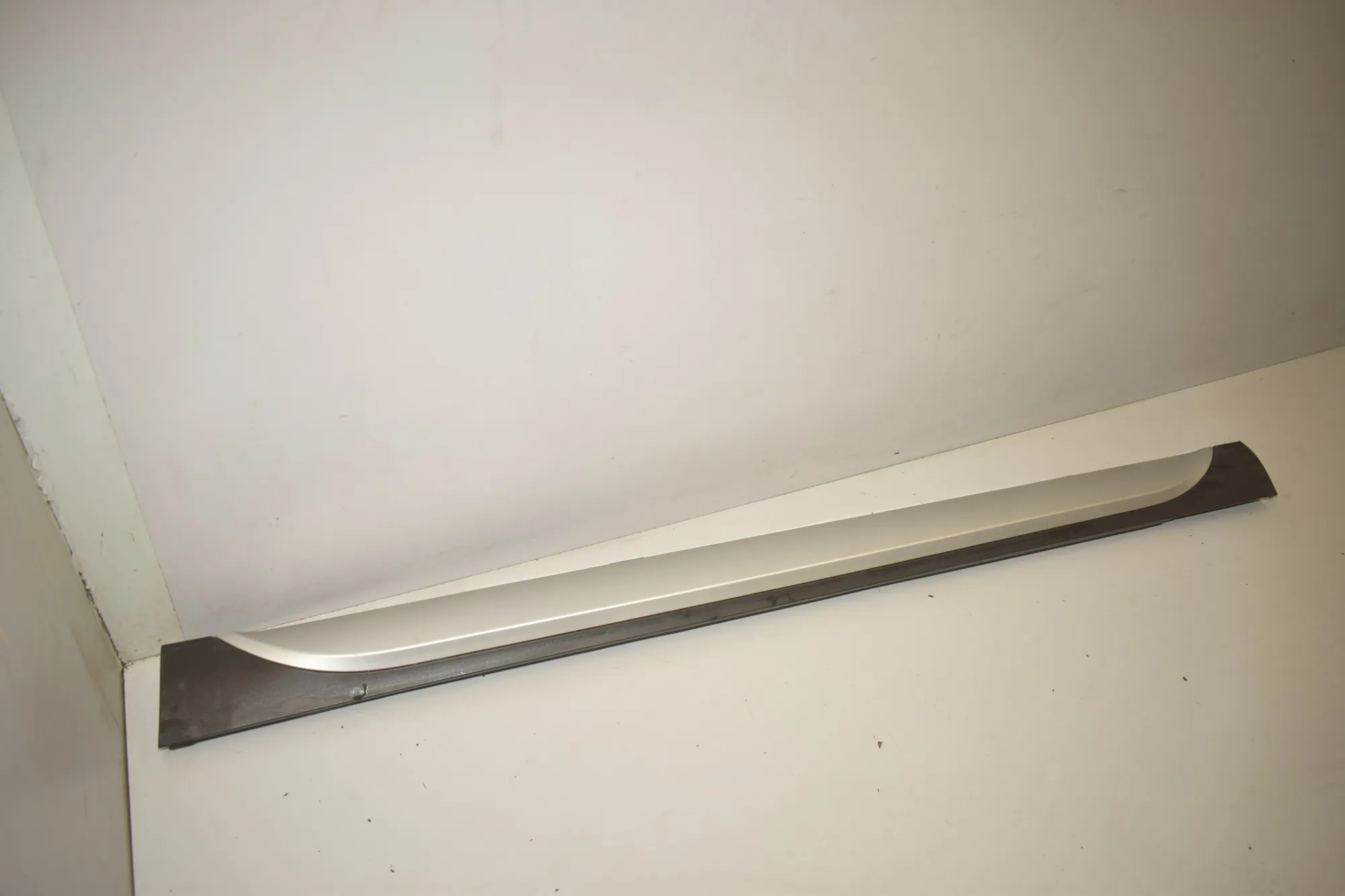 Left Side Plastic Sideskirt Cover – OEM 2993563 · BMW X1 (E84) sDrive 20 i 2013