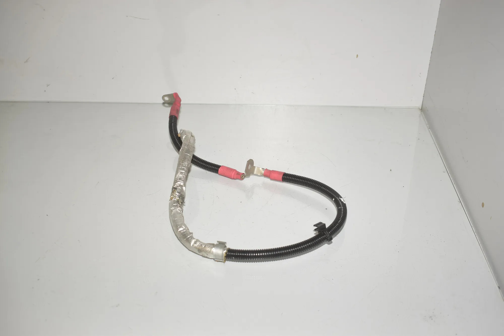 Positive Battery Cable – OEM 7624621 · BMW X1 (E84) sDrive 20 i 2013 – 3