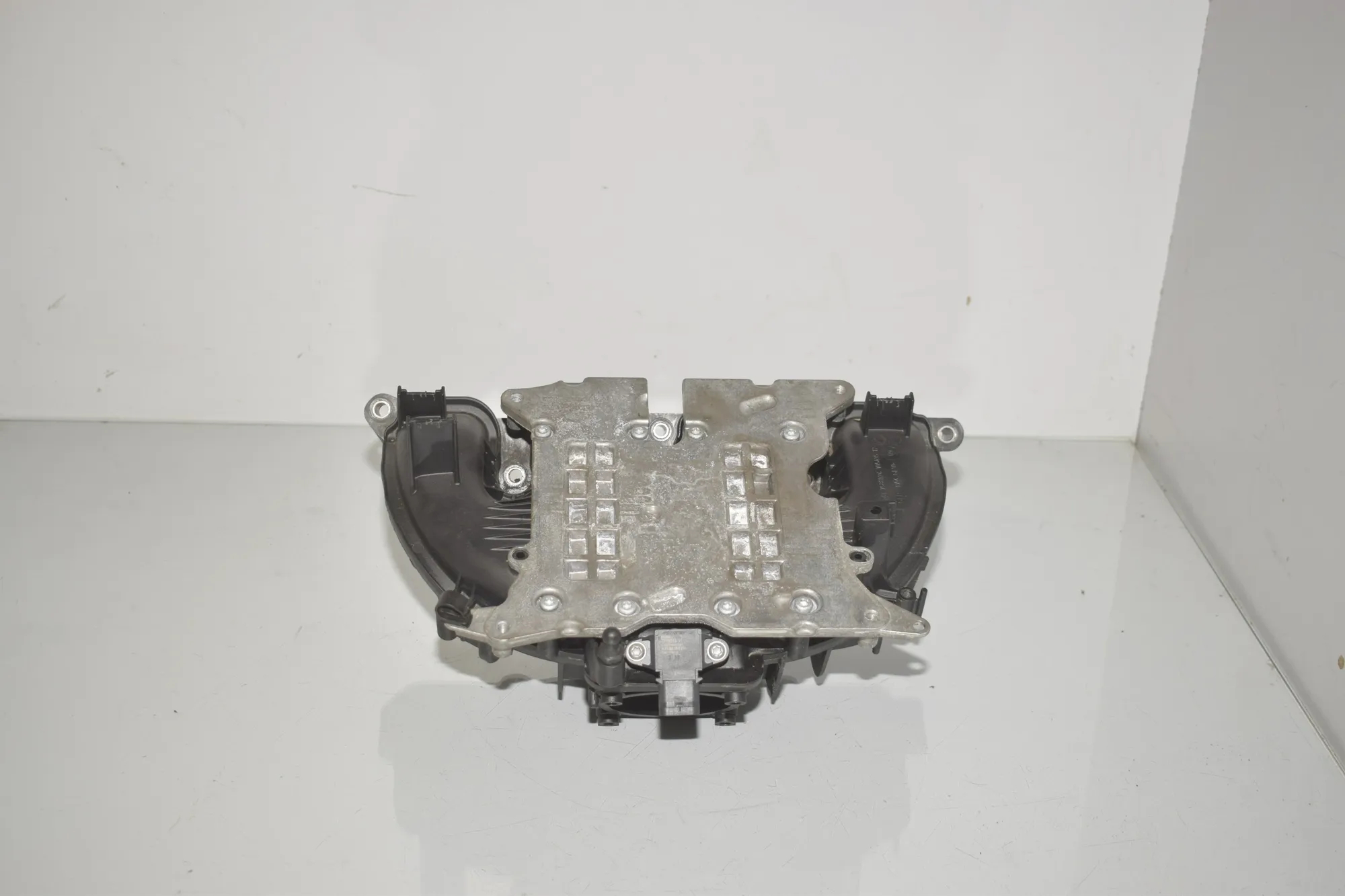 Intake Manifold – OEM 7588126 · BMW X1 (E84) sDrive 20 i 2013 – 3