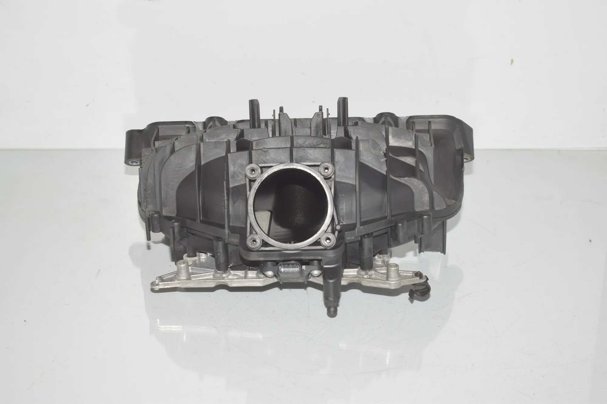 Intake Manifold – OEM 7588126 · BMW X1 (E84) sDrive 20 i 2013