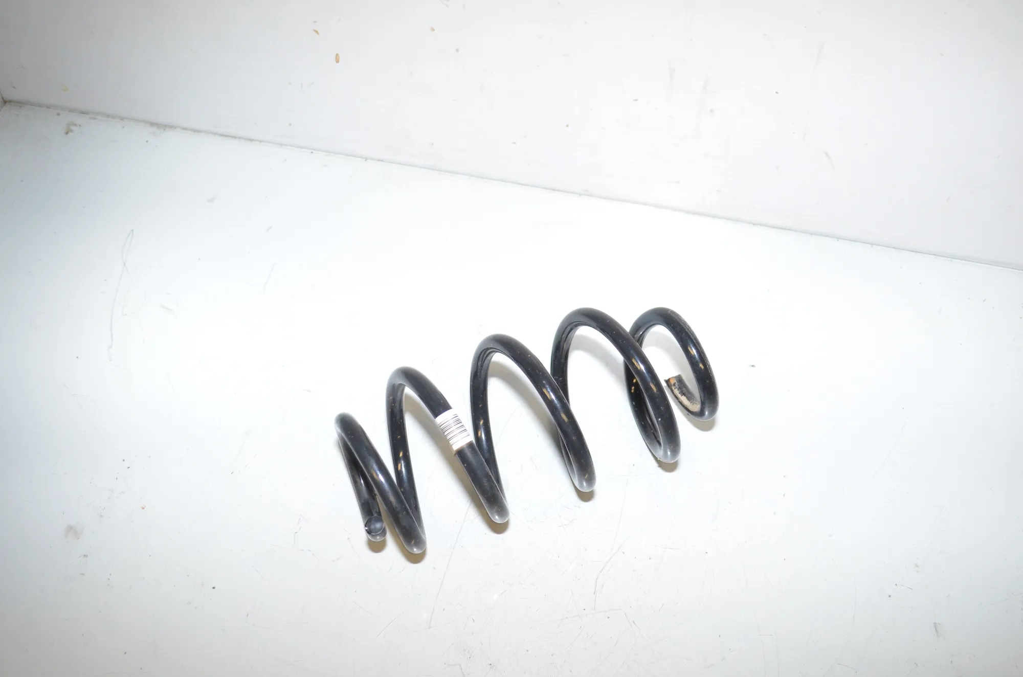 Rear Right Coil Spring – OEM 6892119 · BMW 1 (F40) (2019 - -) (F40)118i 2020 – 4