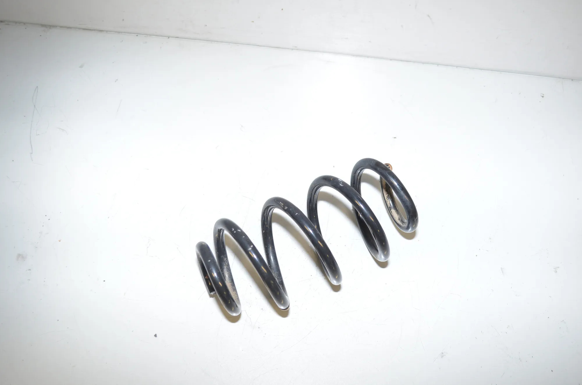 Rear Right Coil Spring – OEM 6892119 · BMW 1 (F40) (2019 - -) (F40)118i 2020 – 5