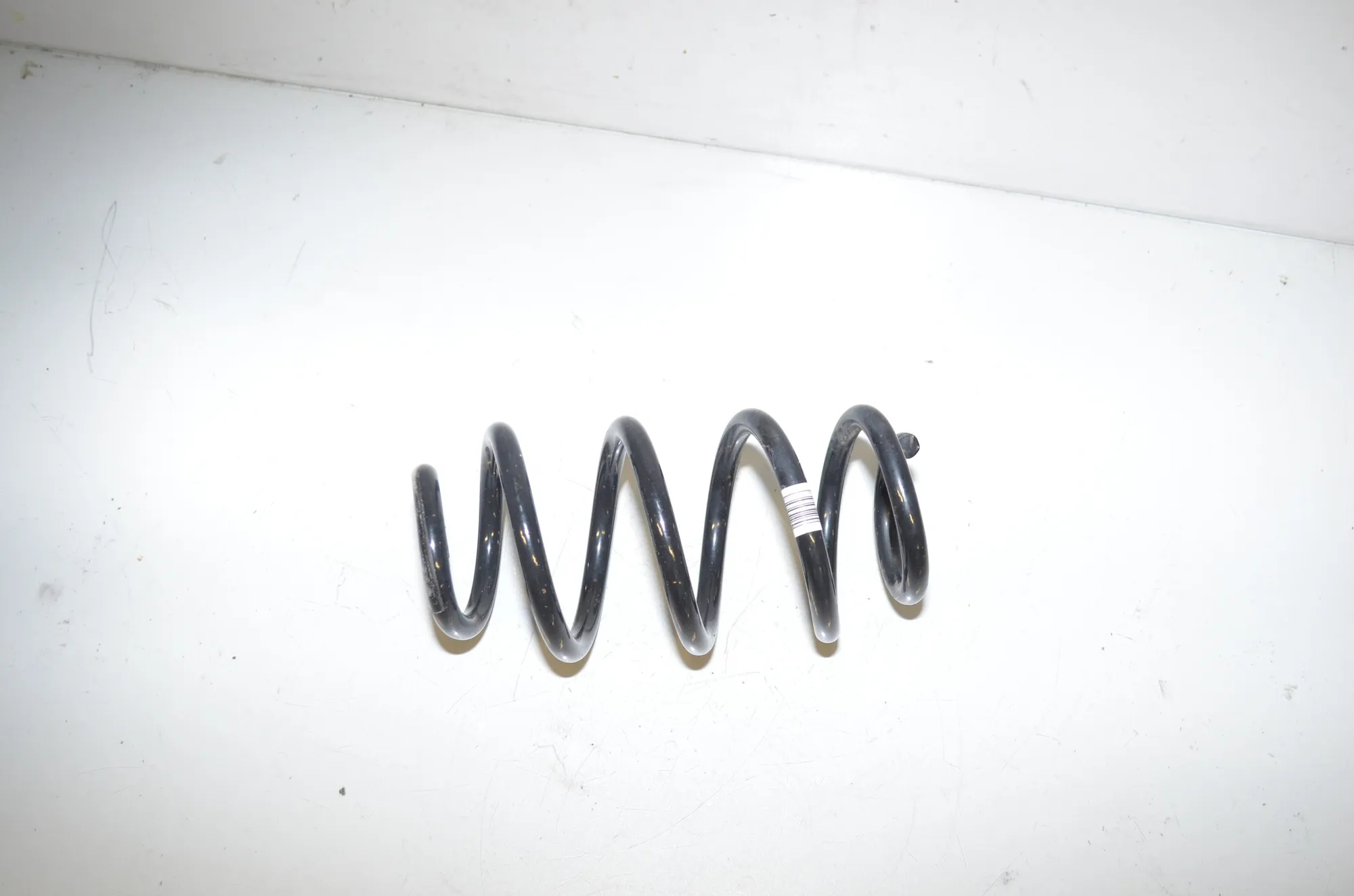 Rear Right Coil Spring – OEM 6892119 · BMW 1 (F40) (2019 - -) (F40)118i 2020 – 2