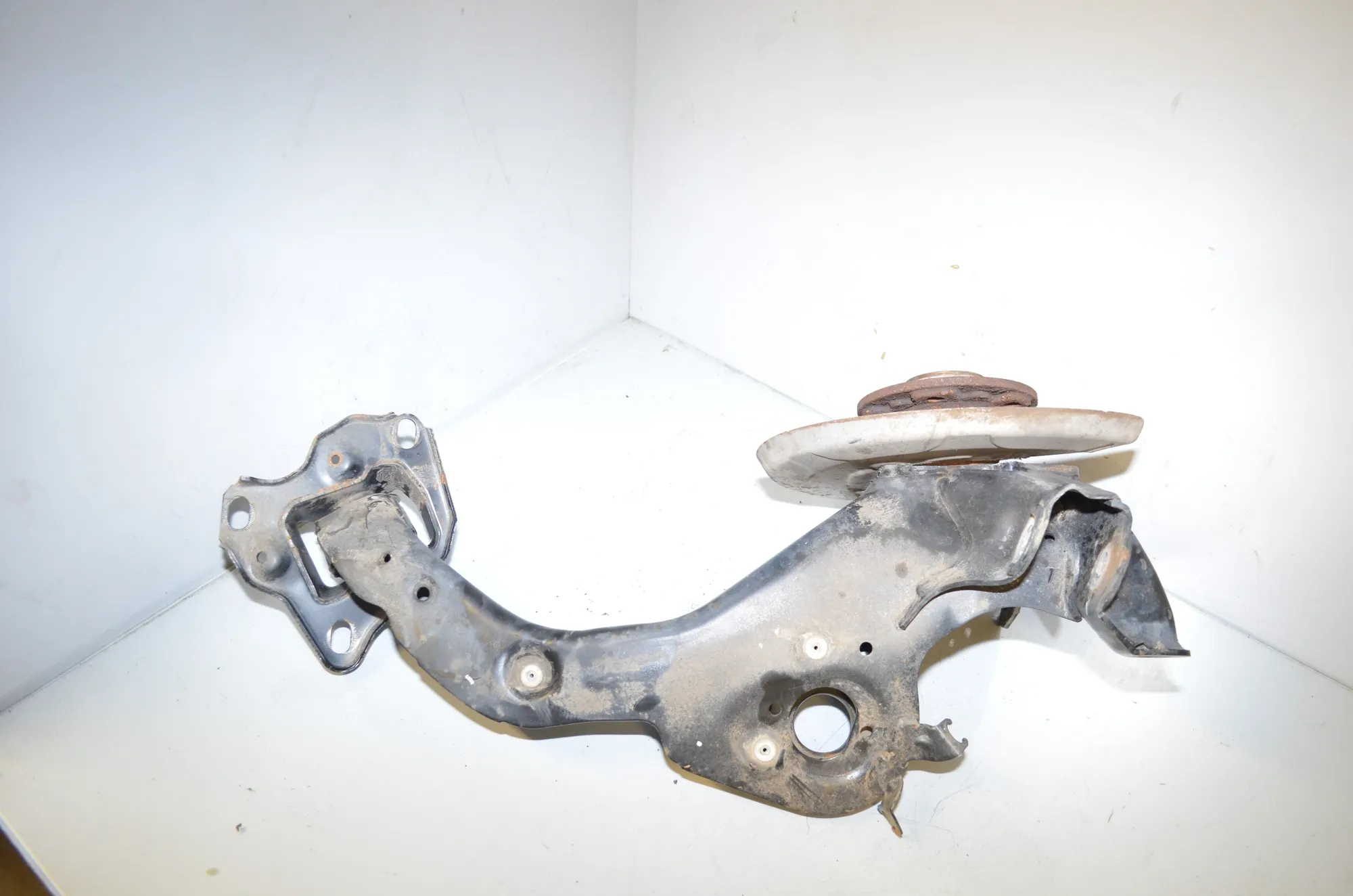 Rear Left Wheel Hub Spindle – OEM 8842879 · BMW 1 (F40) (2019 - -) (F40)118i 2020 – 3