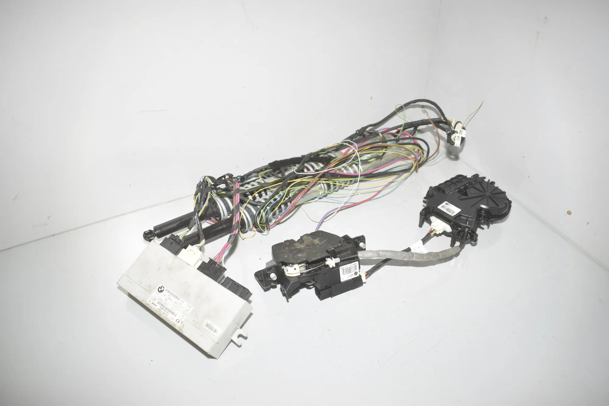 Electric Tailgate Opening Kit – OEM 7208371 · BMW 5 Touring (F11) M 550 d xDrive 2012
