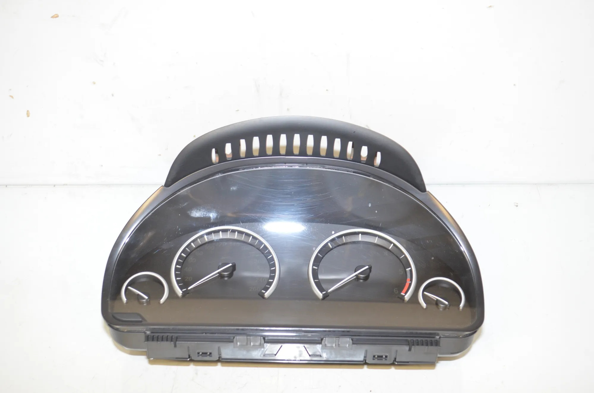 Instrument Cluster Speedometer – OEM 9285176 · BMW 5 Touring (F11) M 550 d xDrive 2012