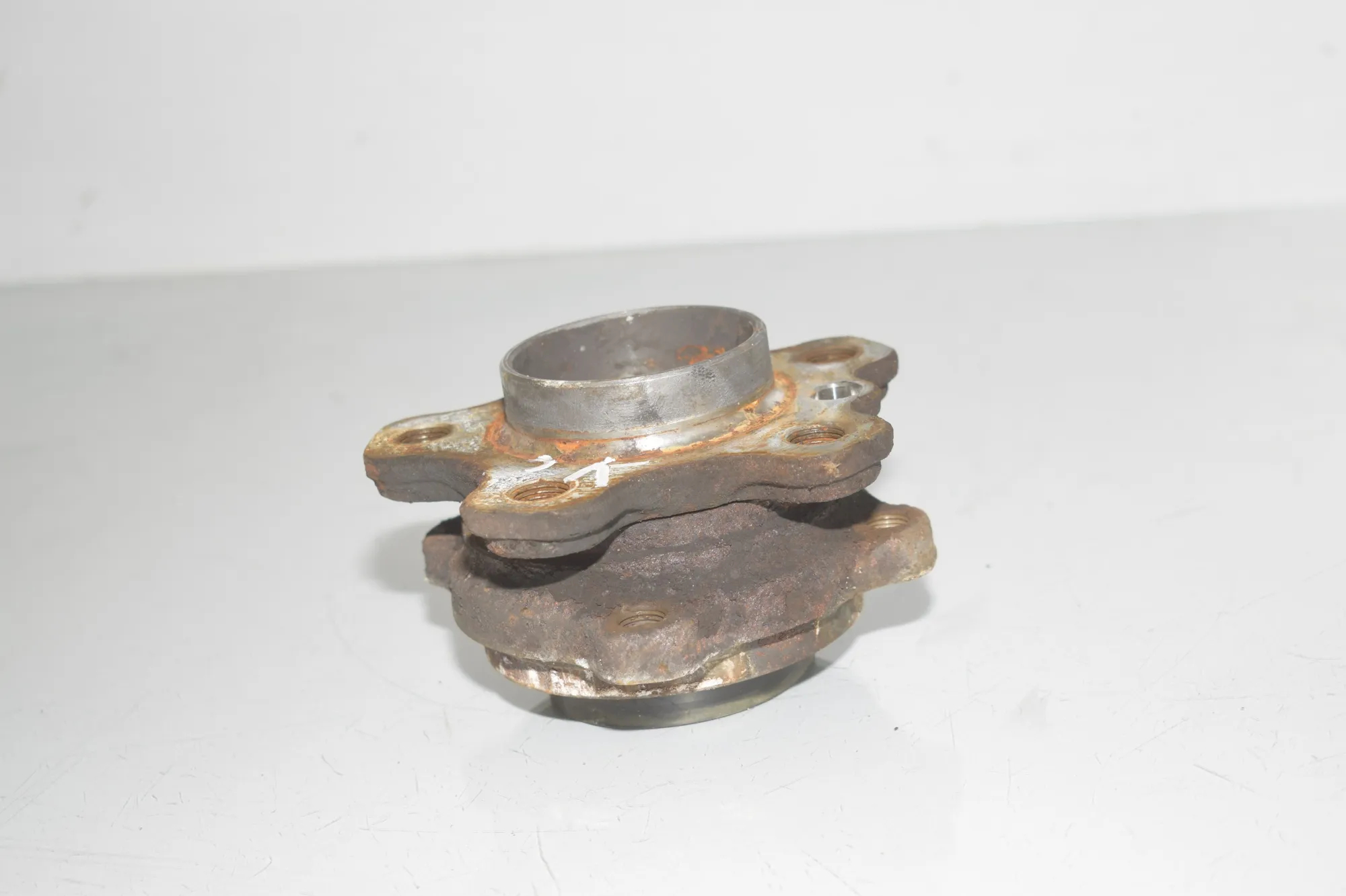 Front Left Wheel Bearing – OEM 6899176 · BMW 2 Active Tourer (U06) (2021 - -) 218d 2022 – 3