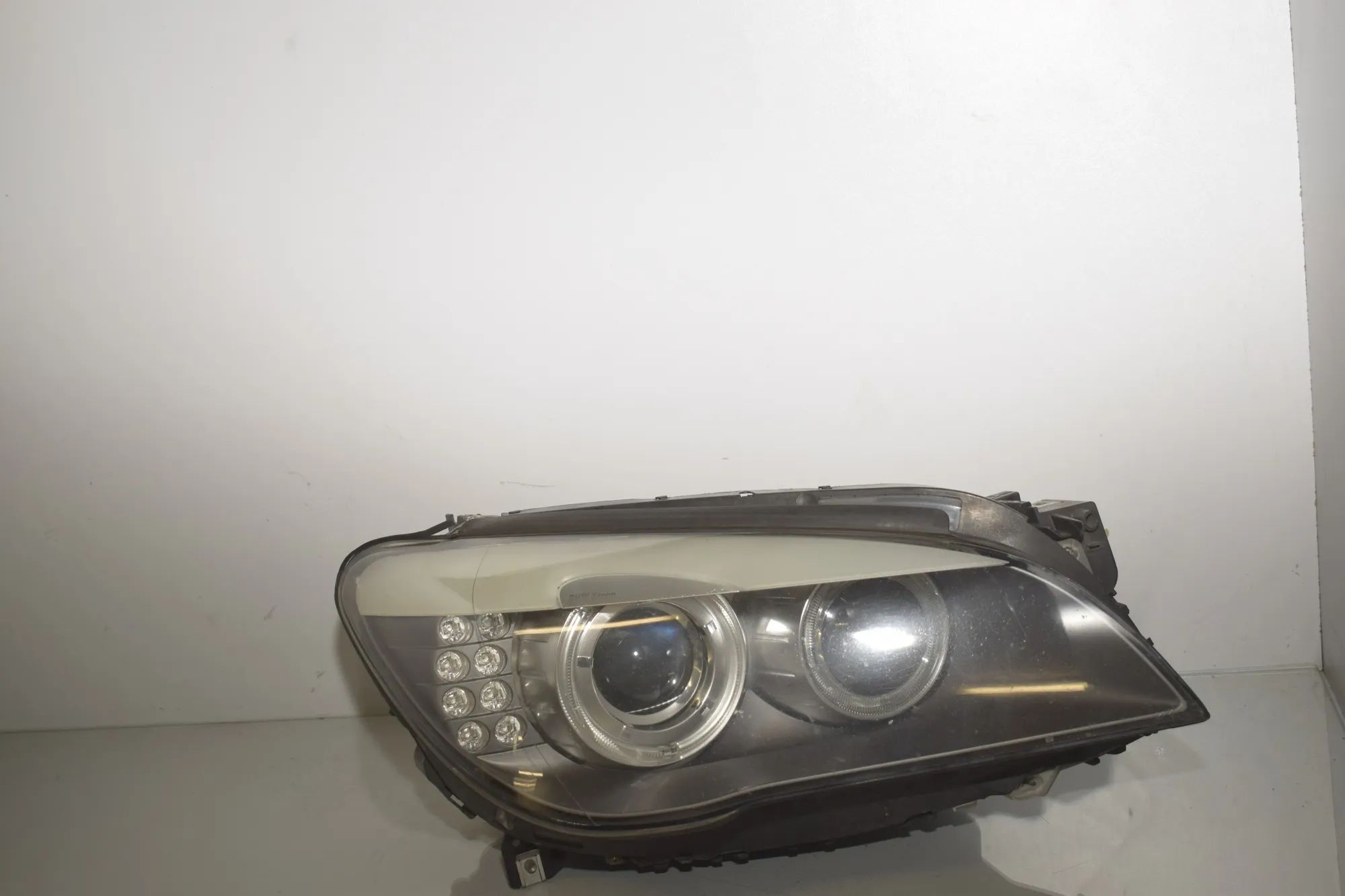 Front Right Headlight – OEM 7182138 · BMW 7 (F01, F02) 730 d 2009 – 3