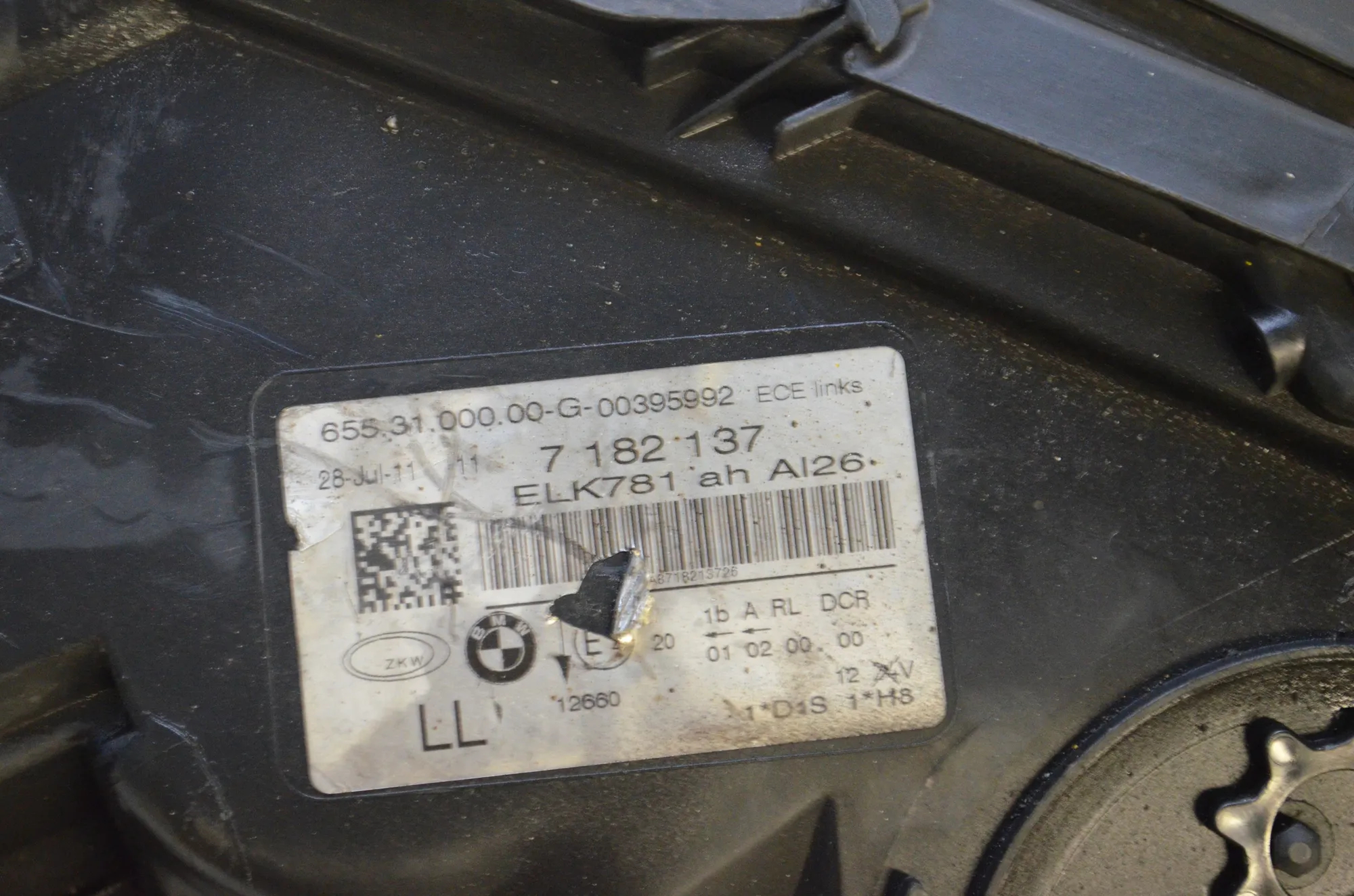 Front Left Headlight – OEM 7182137 · BMW 7 (F01, F02) 730 d 2009 – 9