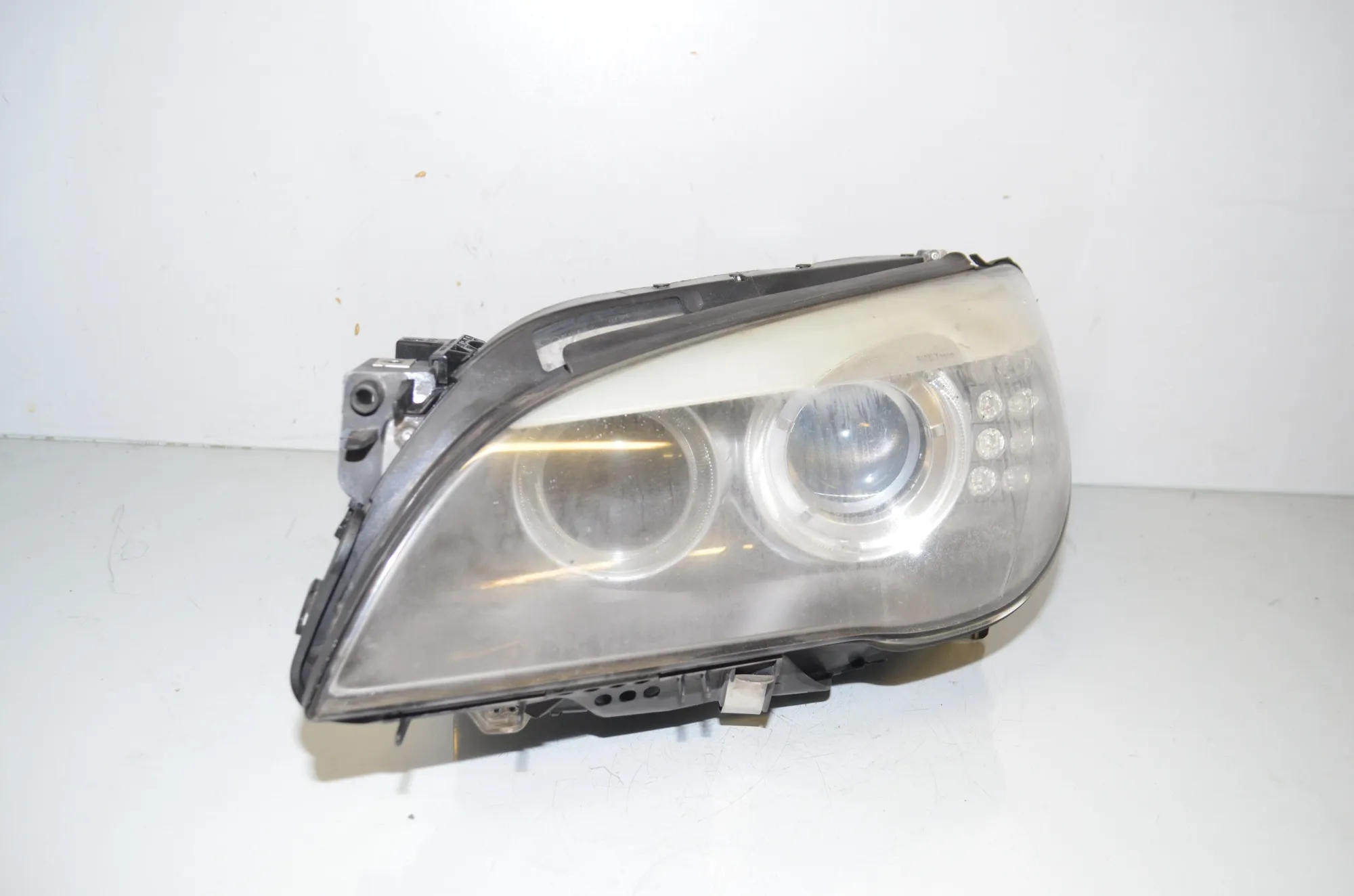 Front Left Headlight – OEM 7182137 · BMW 7 (F01, F02) 730 d 2009 – 3