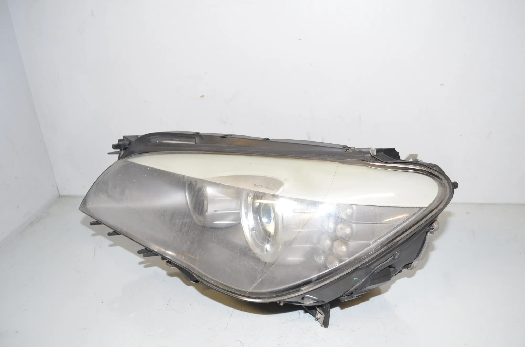 Front Left Headlight – OEM 7182137 · BMW 7 (F01, F02) 730 d 2009 – 2