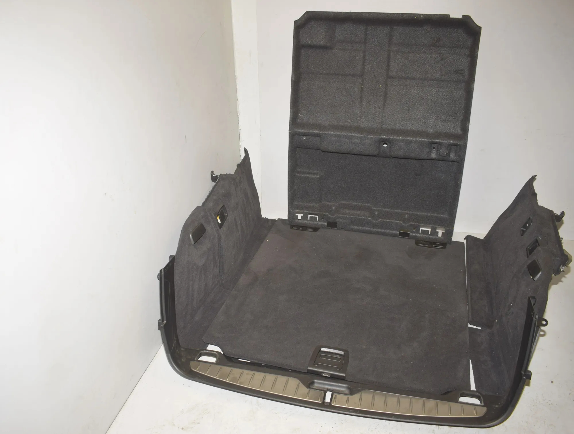 Trunk Trim Kit – OEM 7234713 · BMW 5 Touring (F11) M 550 d xDrive 2012