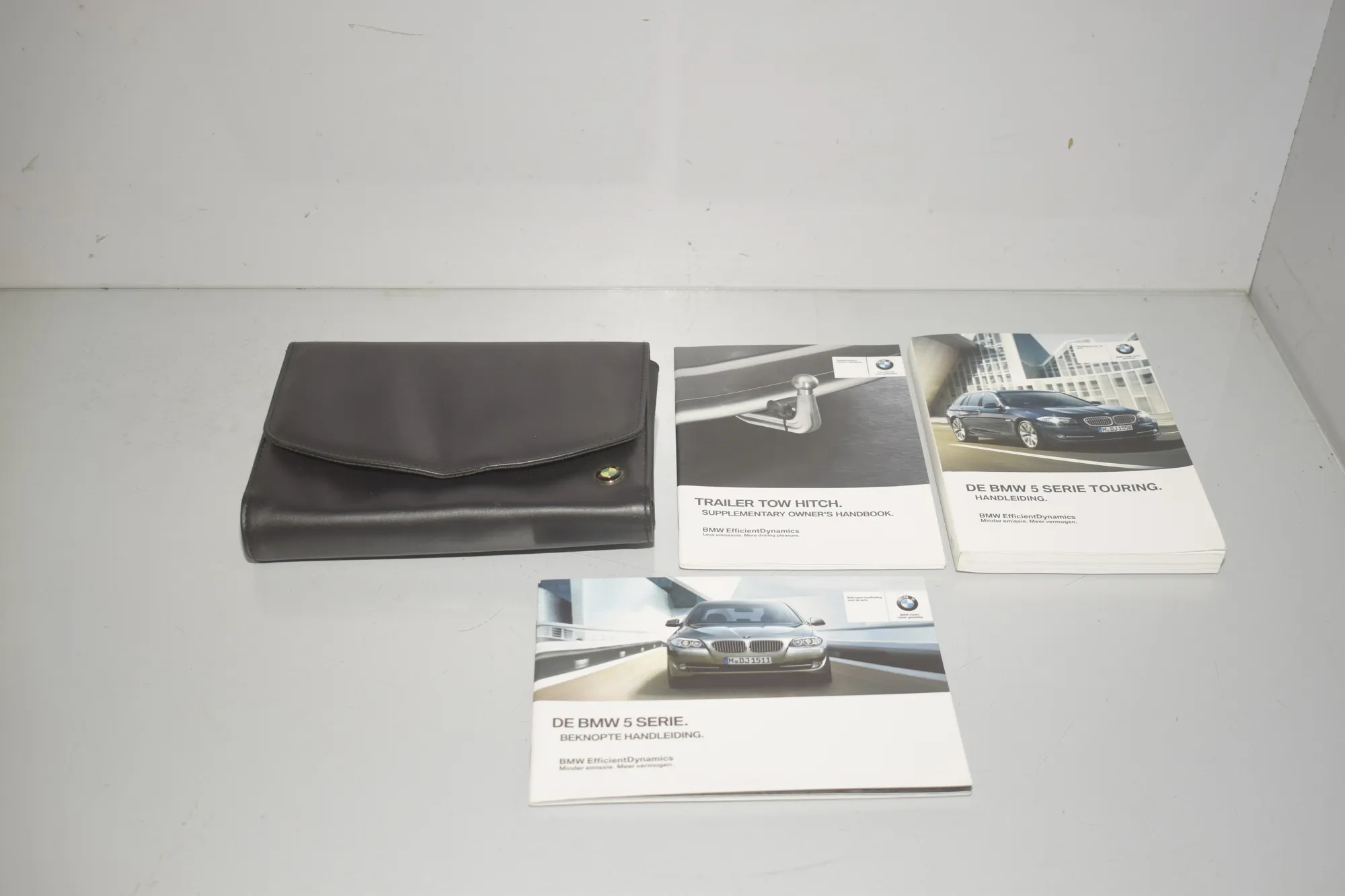 Manual Service Book – OEM 2912346 · BMW 5 Touring (F11) M 550 d xDrive 2012