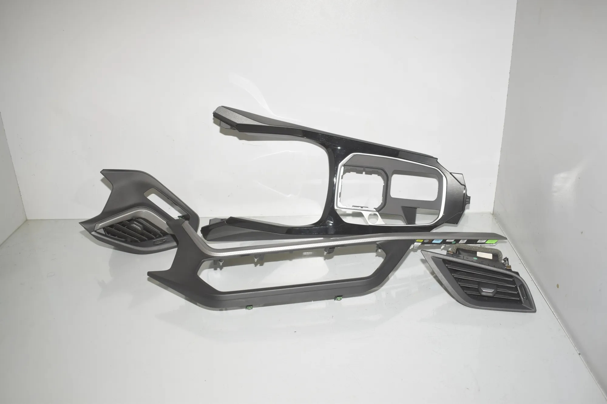 Interior Trim Strips Kit – OEM 9636314 · BMW 1 (F40) (2019 - -) (F40)118i 2020 – 3