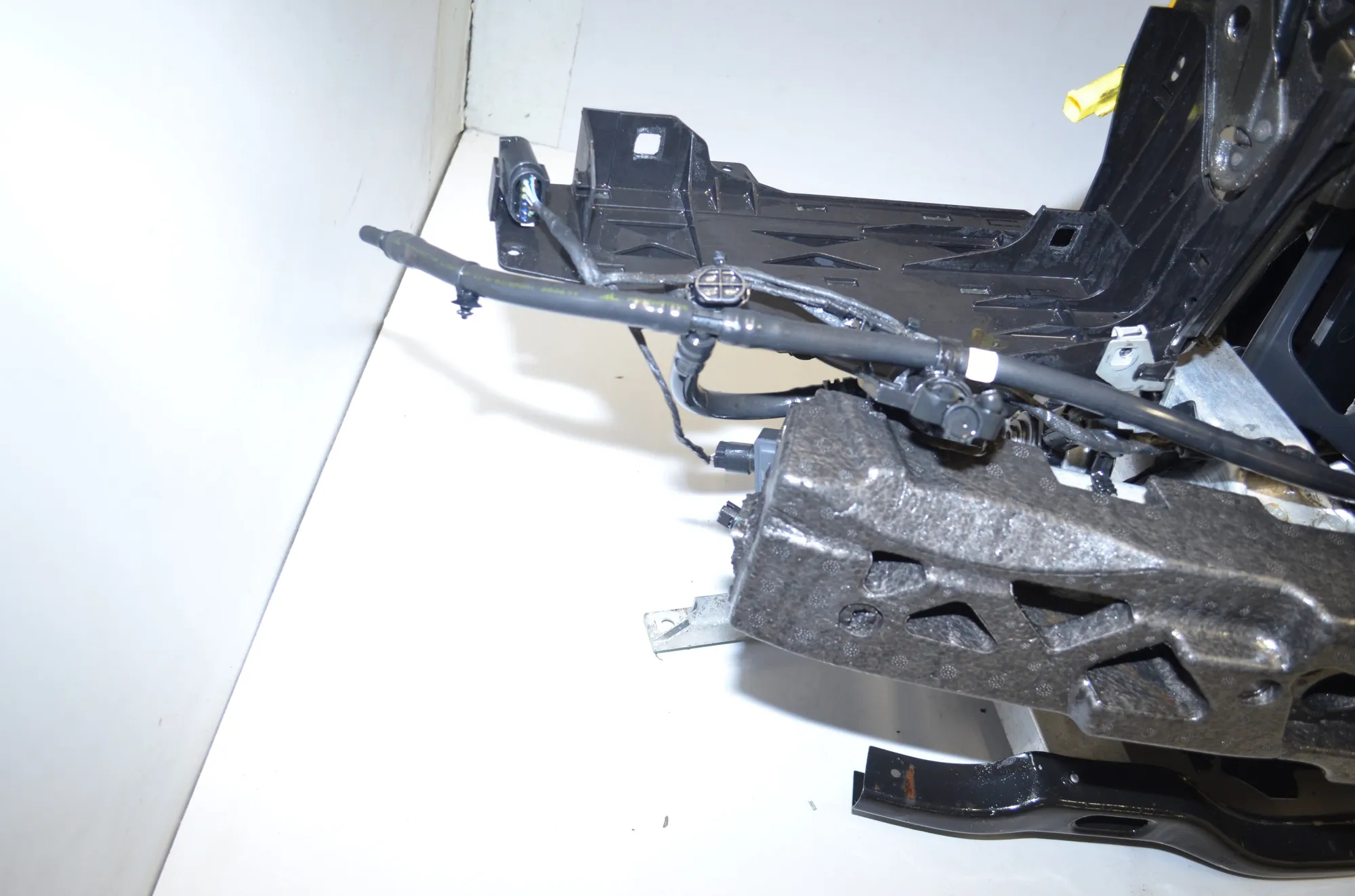 Slam Panel Frame Kit – OEM 8592166 · BMW 5 Touring (F11) M 550 d xDrive 2012 – 5