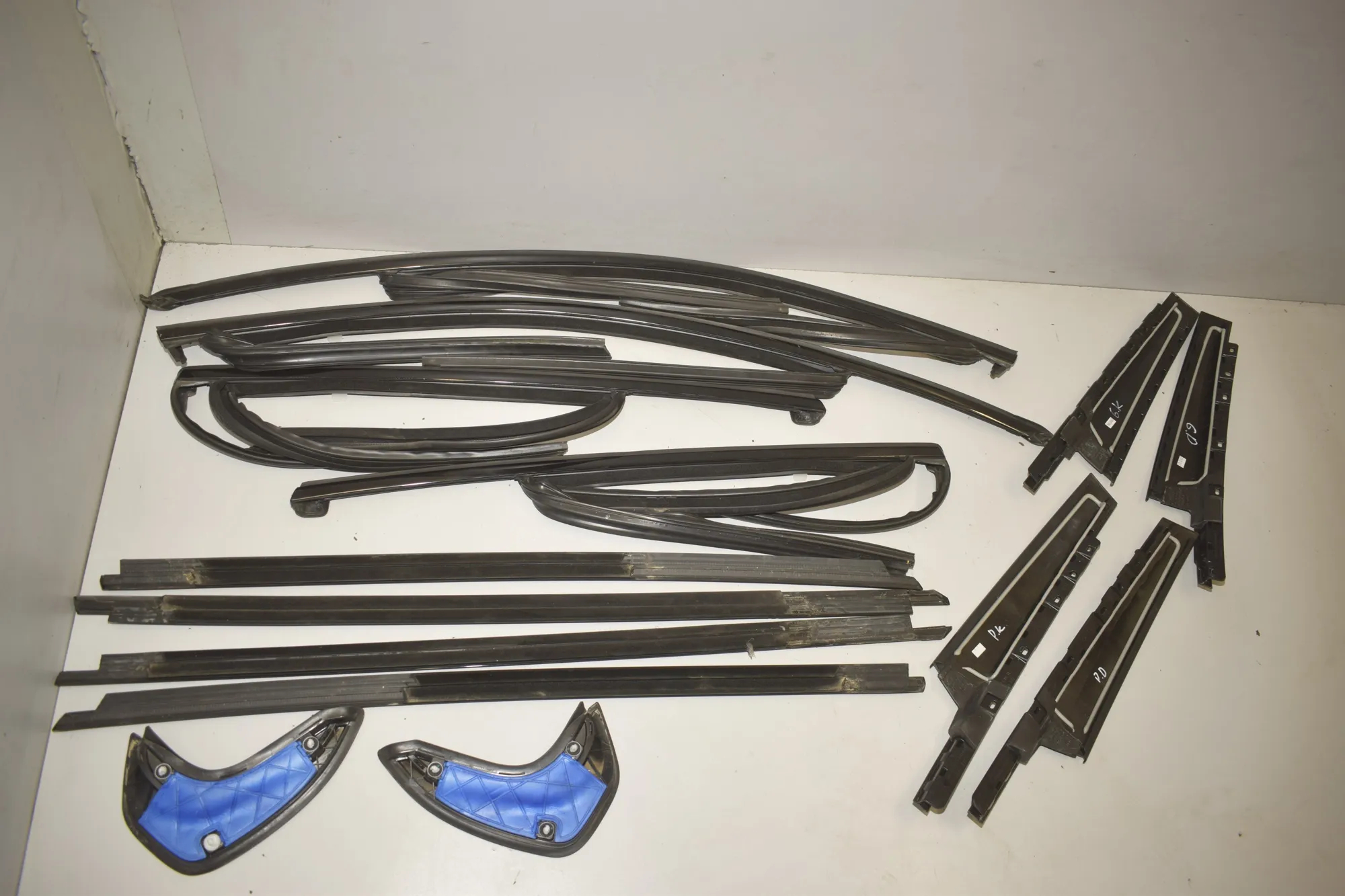 Exterior Trim Kit – OEM 7452421 · BMW 1 (F40) (2019 - -) (F40)118i 2020 – 6