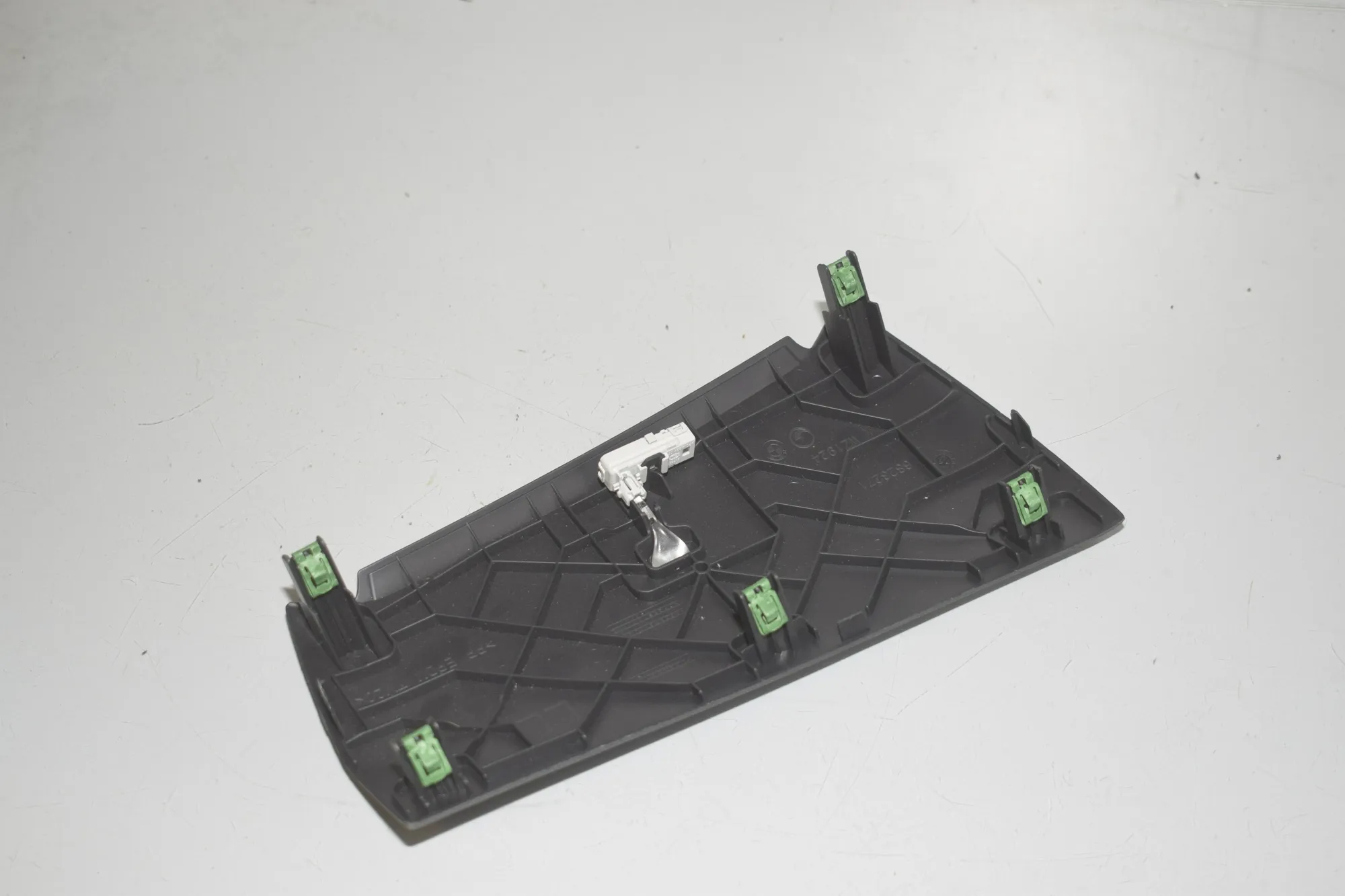 Other Interior Parts – OEM 6823271 · BMW 1 (F40) (2019 - -) (F40)118i 2020 – 3