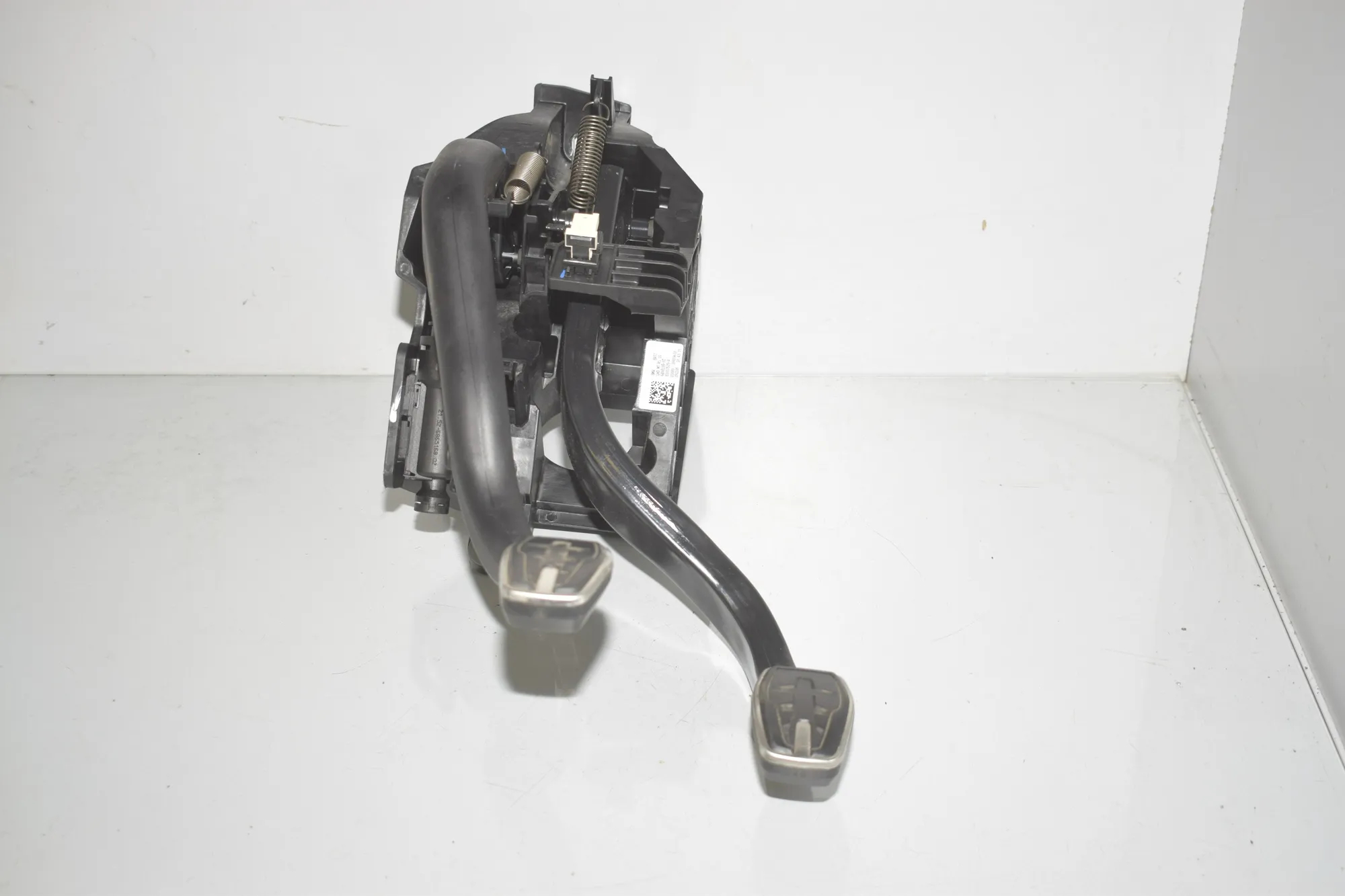 Brake Pedal – OEM 6898139 · BMW 1 (F40) (2019 - -) (F40)118i 2020