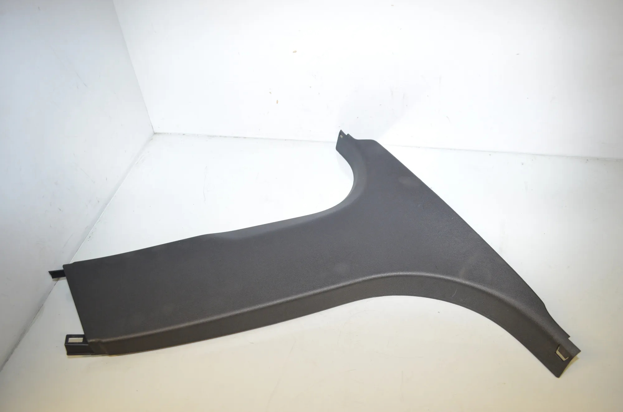 Right Side B Pillar Trim – OEM 7444940 · BMW 1 (F40) (2019 - -) (F40)118i 2020 – 2