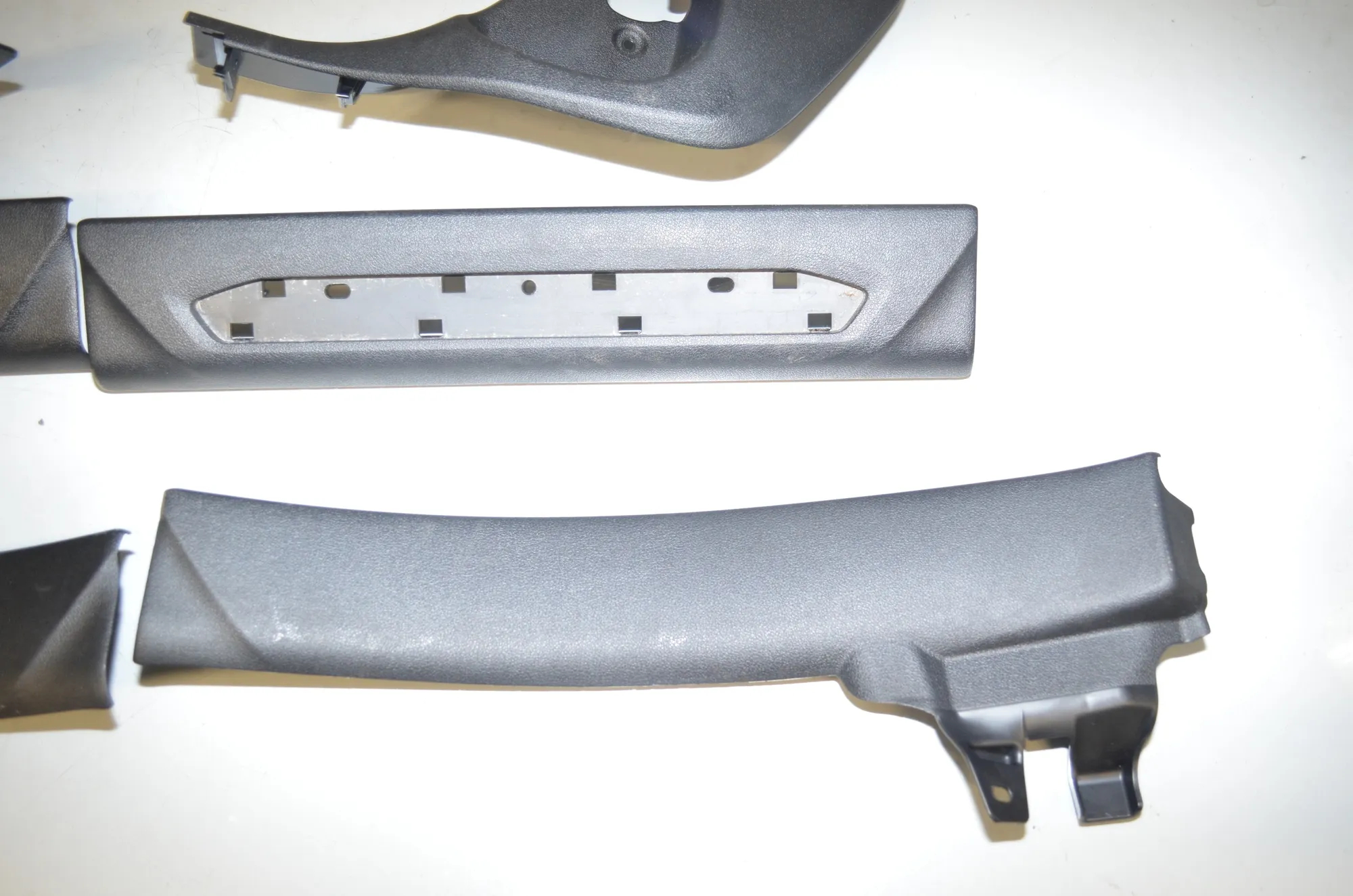 Door Sill Trim Kit – OEM 7444942 · BMW 1 (F40) (2019 - -) (F40)118i 2020 – 4