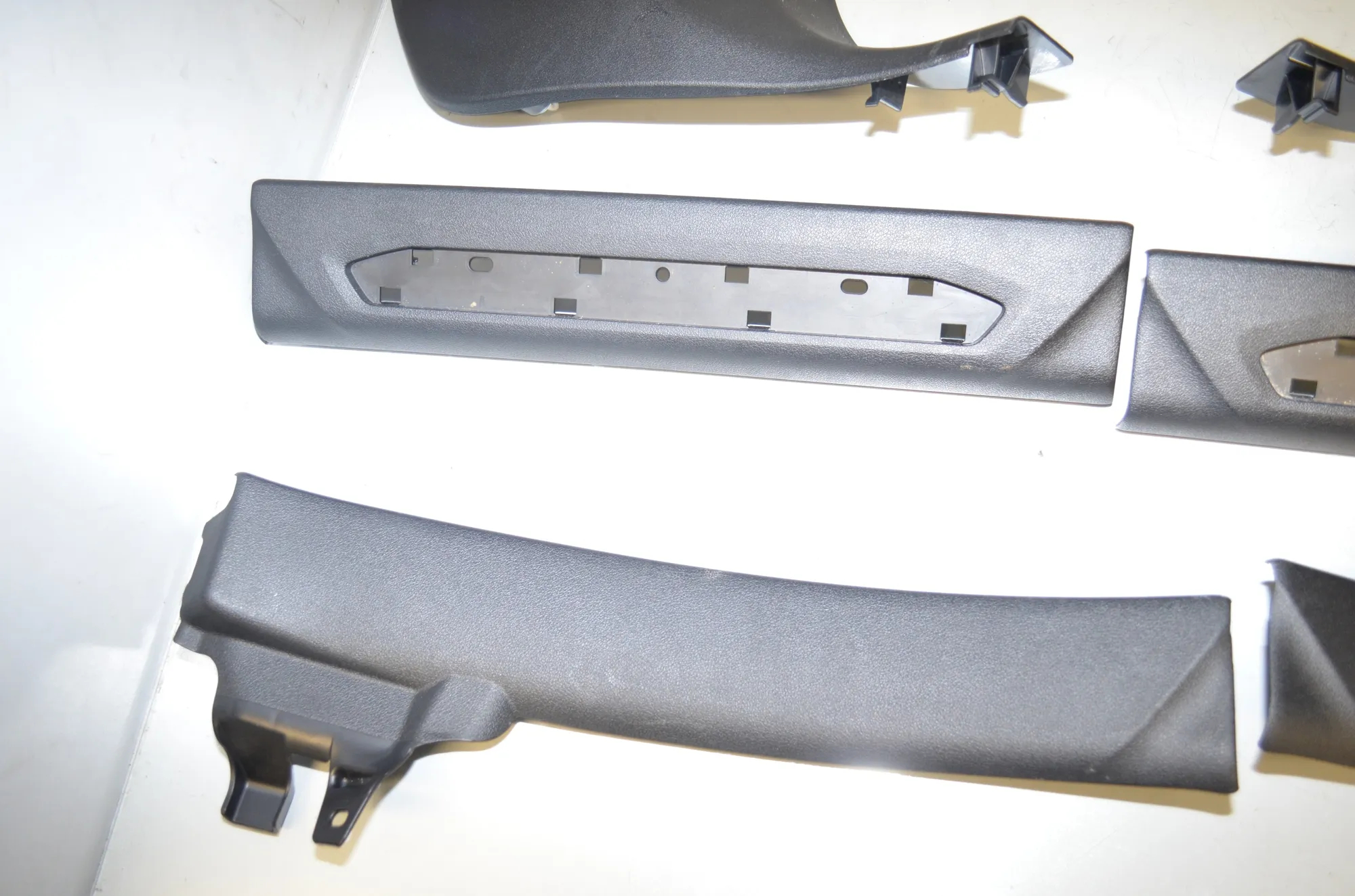 Door Sill Trim Kit – OEM 7444942 · BMW 1 (F40) (2019 - -) (F40)118i 2020 – 3