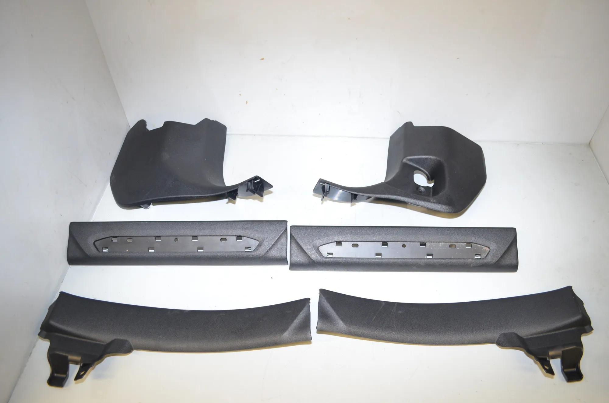 Door Sill Trim Kit – OEM 7444942 · BMW 1 (F40) (2019 - -) (F40)118i 2020
