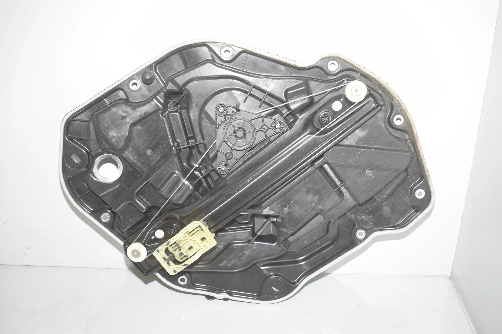 Rear Left Door Window Regulator – OEM 5A02FA7 · BMW 1 (F40) (2019 - -) (F40)118i 2020 – 3