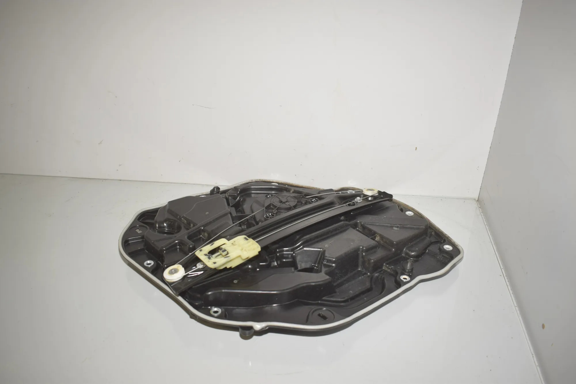 Rear Left Door Window Regulator – OEM 5A02FA7 · BMW 1 (F40) (2019 - -) (F40)118i 2020 – 2