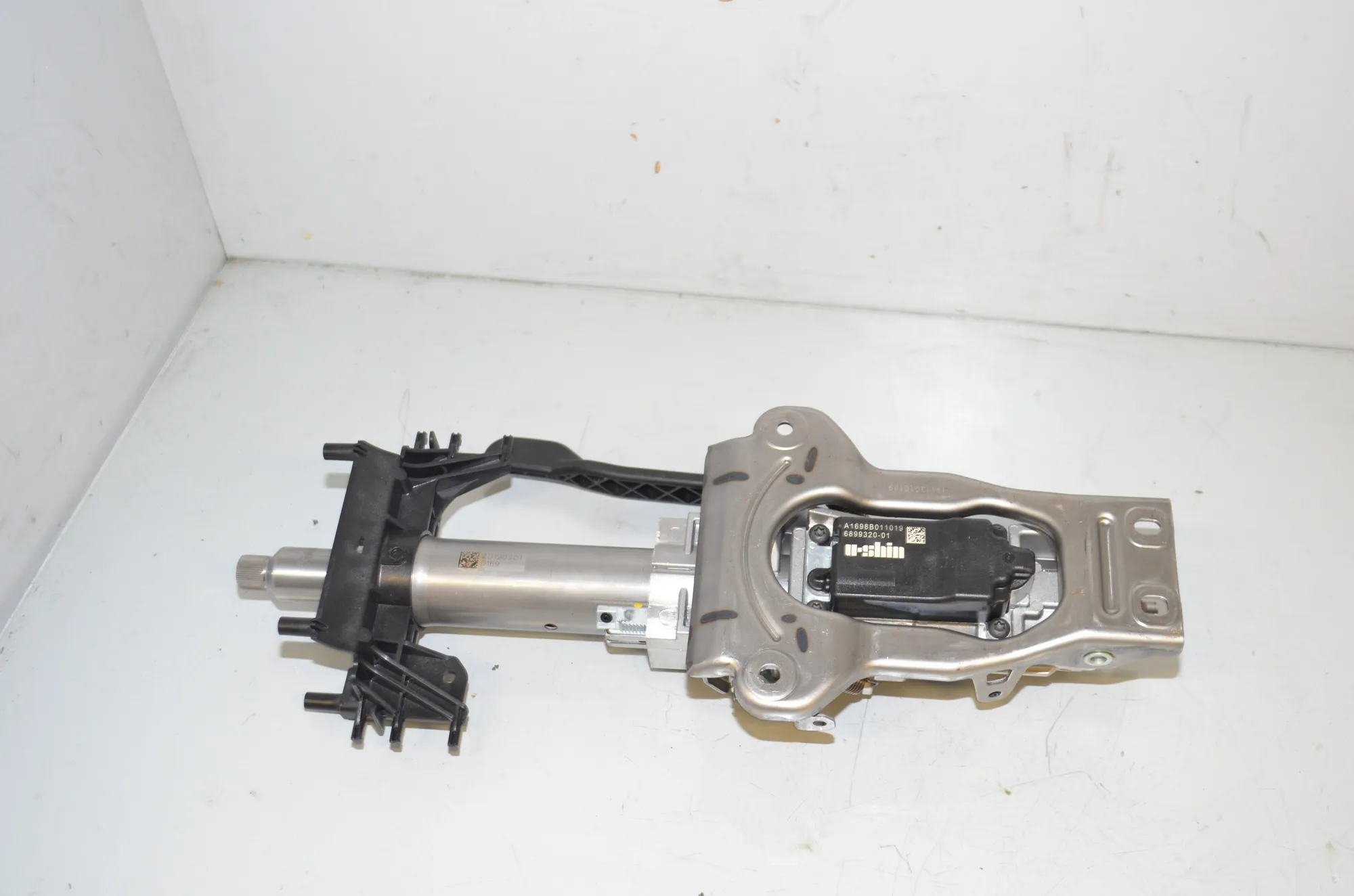Steering Wheel Adjustment Mechanism – OEM 6898226 · BMW 1 (F40) (2019 - -) (F40)118i 2020 – 4