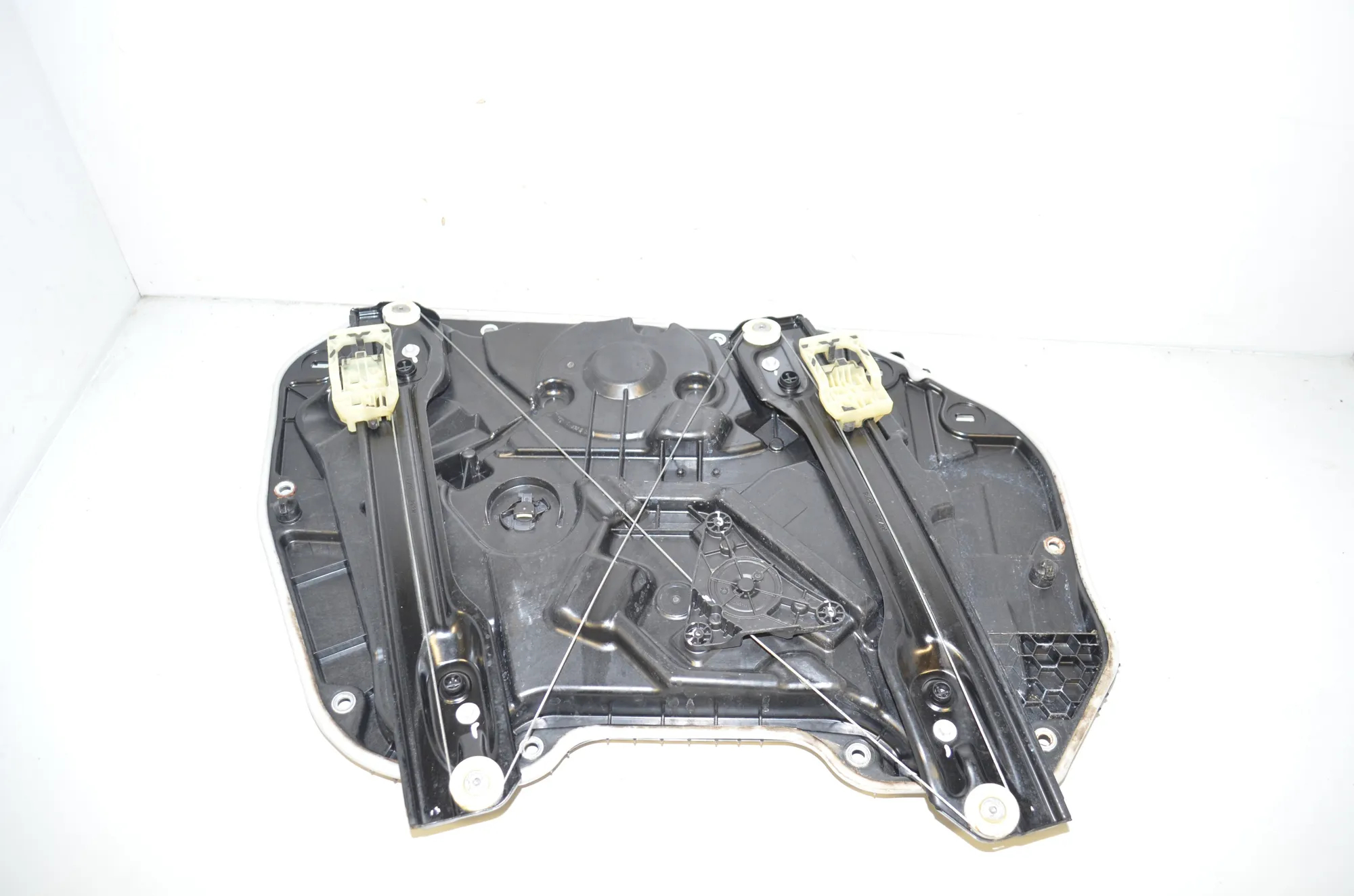 Front Right Door Window Regulator – OEM 5A02FB2 · BMW 1 (F40) (2019 - -) (F40)118i 2020 – 3