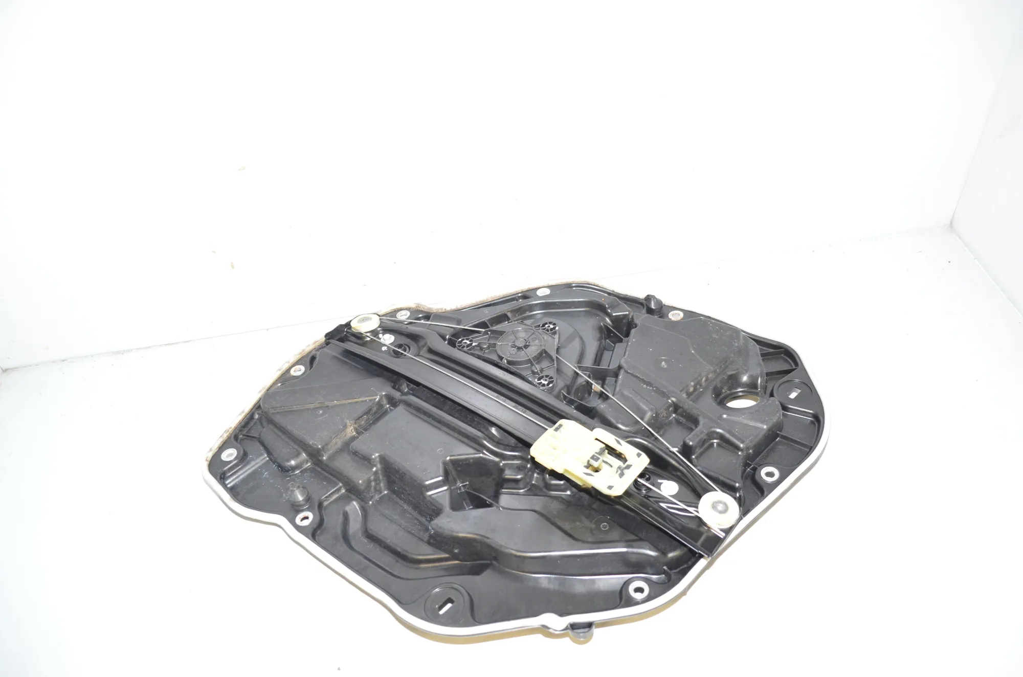 Rear Right Door Window Regulator – OEM 5A02FA8 · BMW 1 (F40) (2019 - -) (F40)118i 2020 – 4