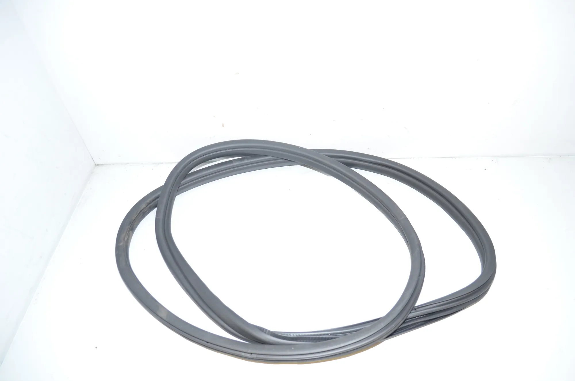 Rear Left Door Seal Rubber – OEM 9880689 · BMW 1 (F40) (2019 - -) (F40)118i 2020 – 3