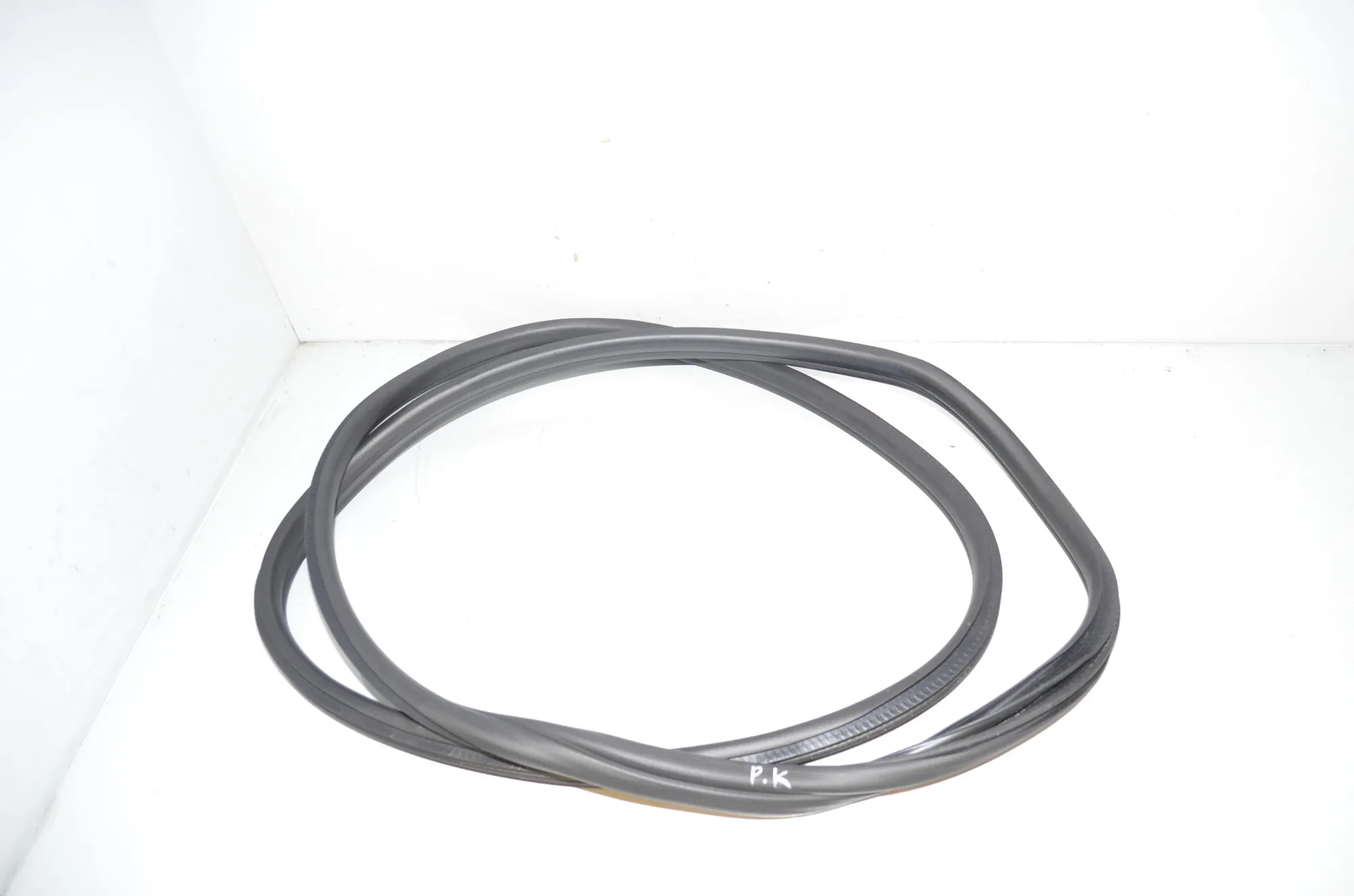 Front Left Door Seal Rubber – OEM 9880688 · BMW 1 (F40) (2019 - -) (F40)118i 2020 – 2