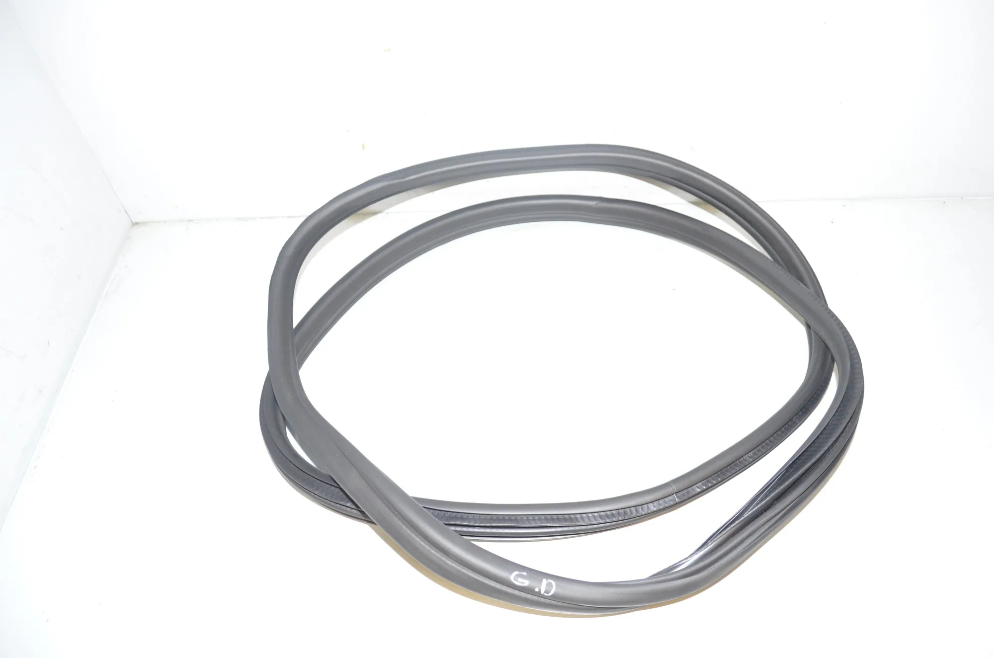 Rear Right Door Seal Rubber – OEM 9880689 · BMW 1 (F40) (2019 - -) (F40)118i 2020