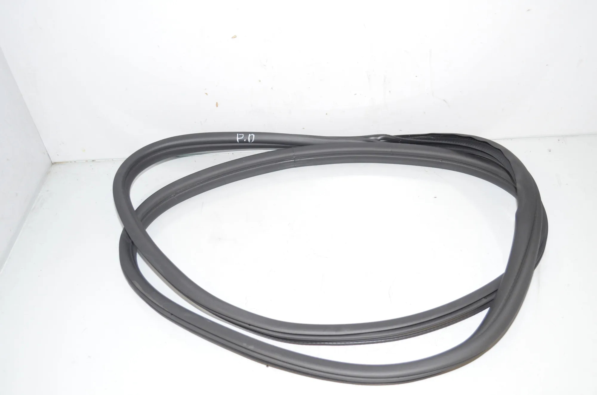 Front Right Door Seal Rubber – OEM 9880688 · BMW 1 (F40) (2019 - -) (F40)118i 2020