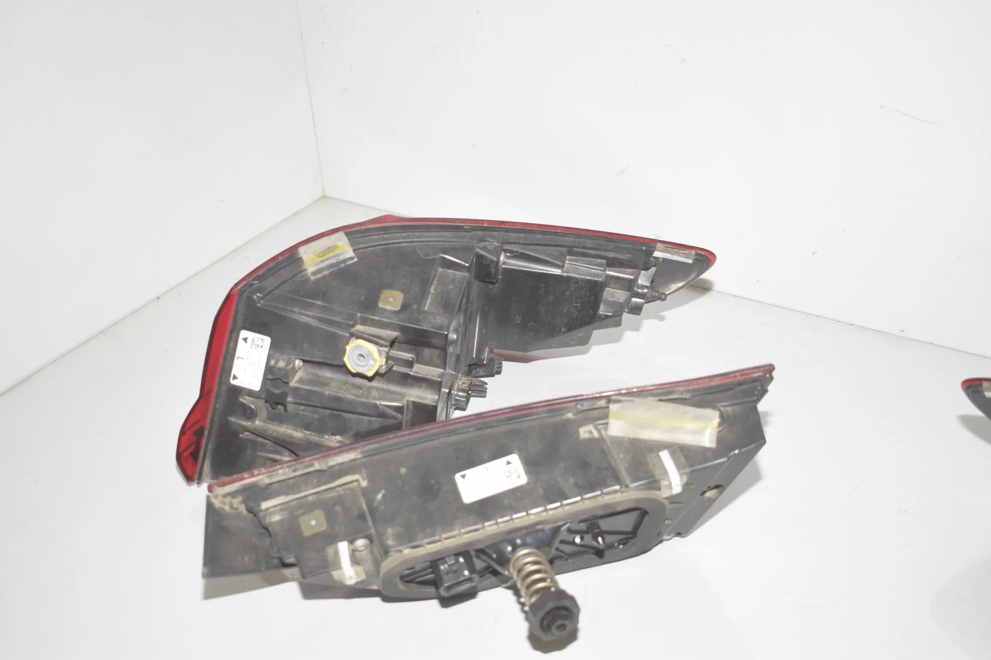 Rear Tail Light Set – OEM 7450652 · BMW 1 (F40) (2019 - -) (F40)118i 2020 – 12