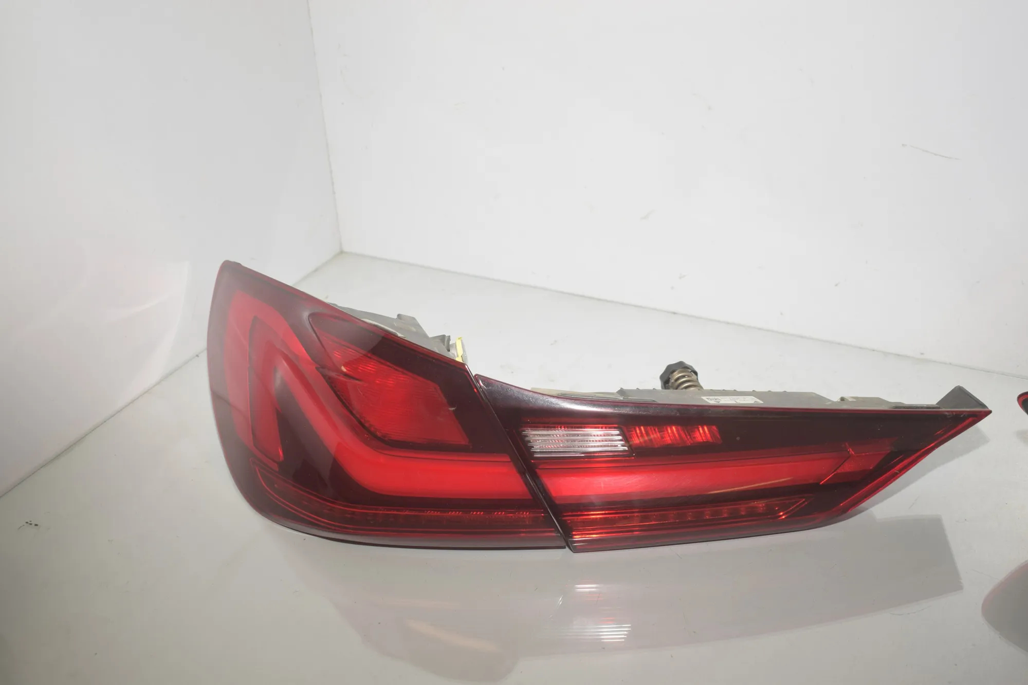 Rear Tail Light Set – OEM 7450652 · BMW 1 (F40) (2019 - -) (F40)118i 2020 – 11