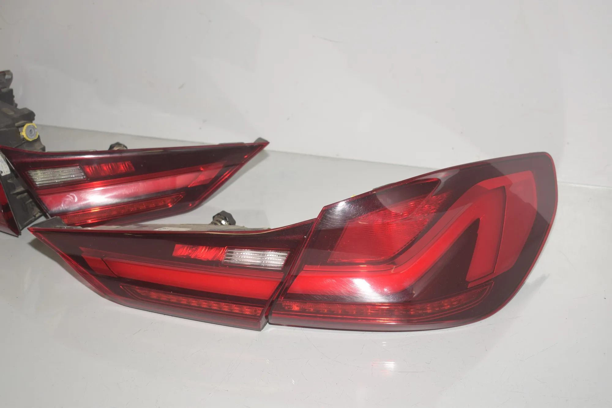 Rear Tail Light Set – OEM 7450652 · BMW 1 (F40) (2019 - -) (F40)118i 2020 – 4
